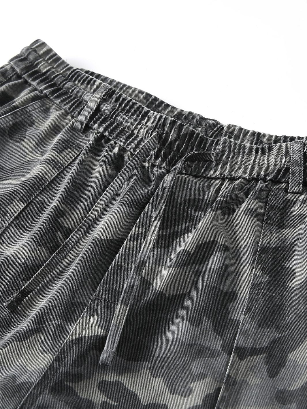 CAMO CARGO SHORTS - SMOKE-Fineriform