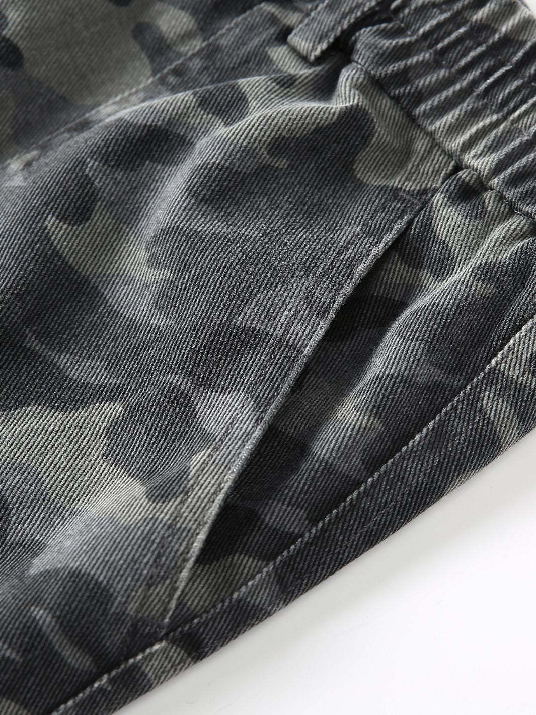 CAMO CARGO SHORTS - SMOKE-Fineriform