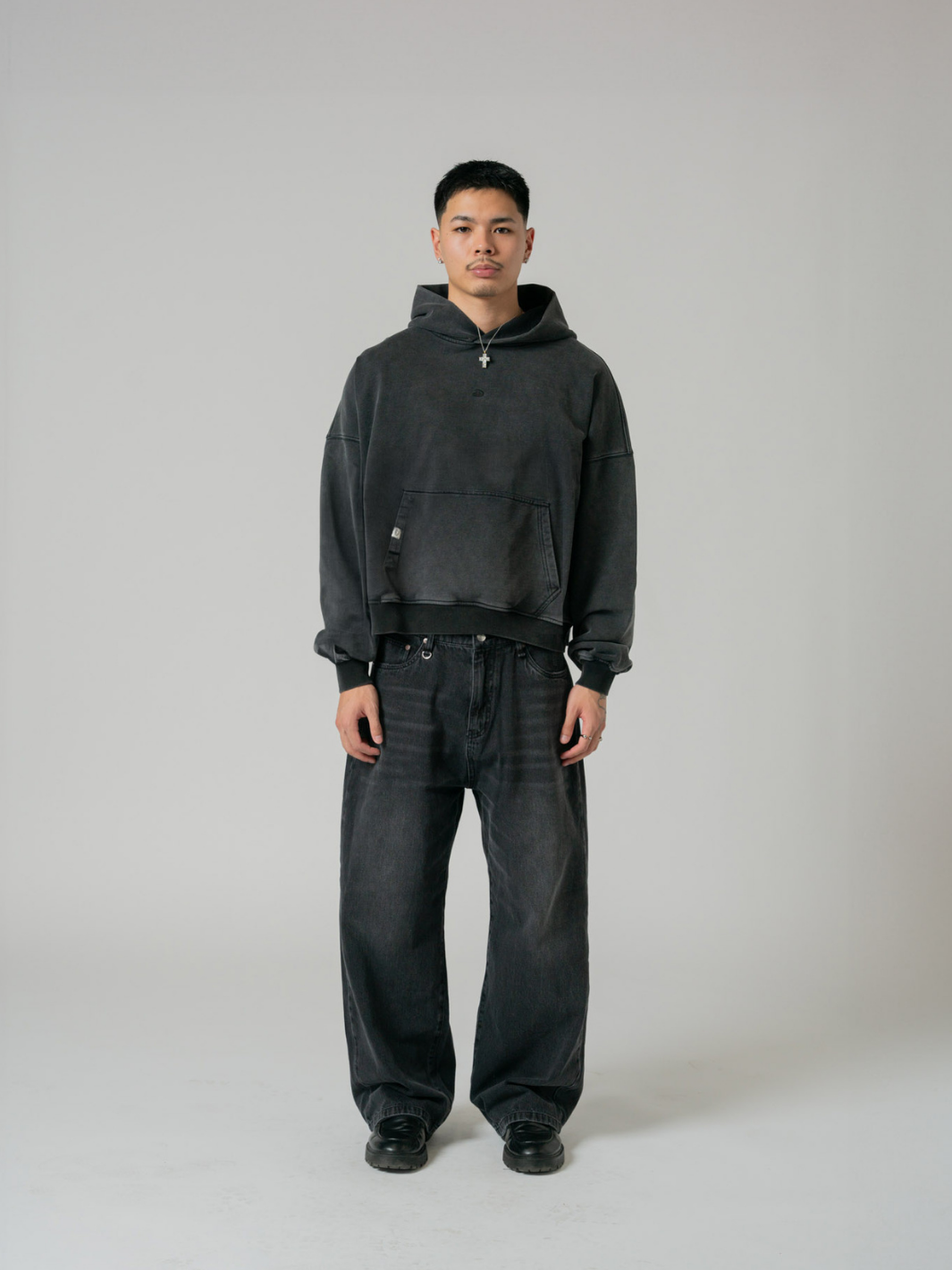 ESSENTIAL BOXY HOODIE - VINTAGE BLACK-Fineriform
