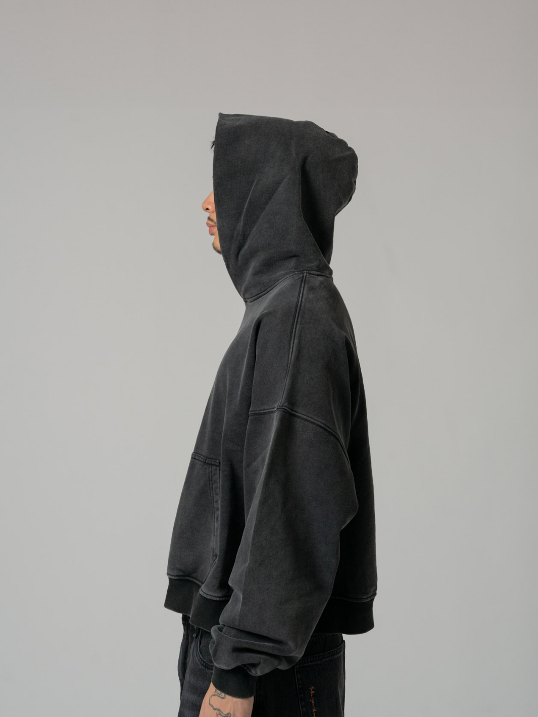 ESSENTIAL BOXY HOODIE - VINTAGE BLACK-Fineriform
