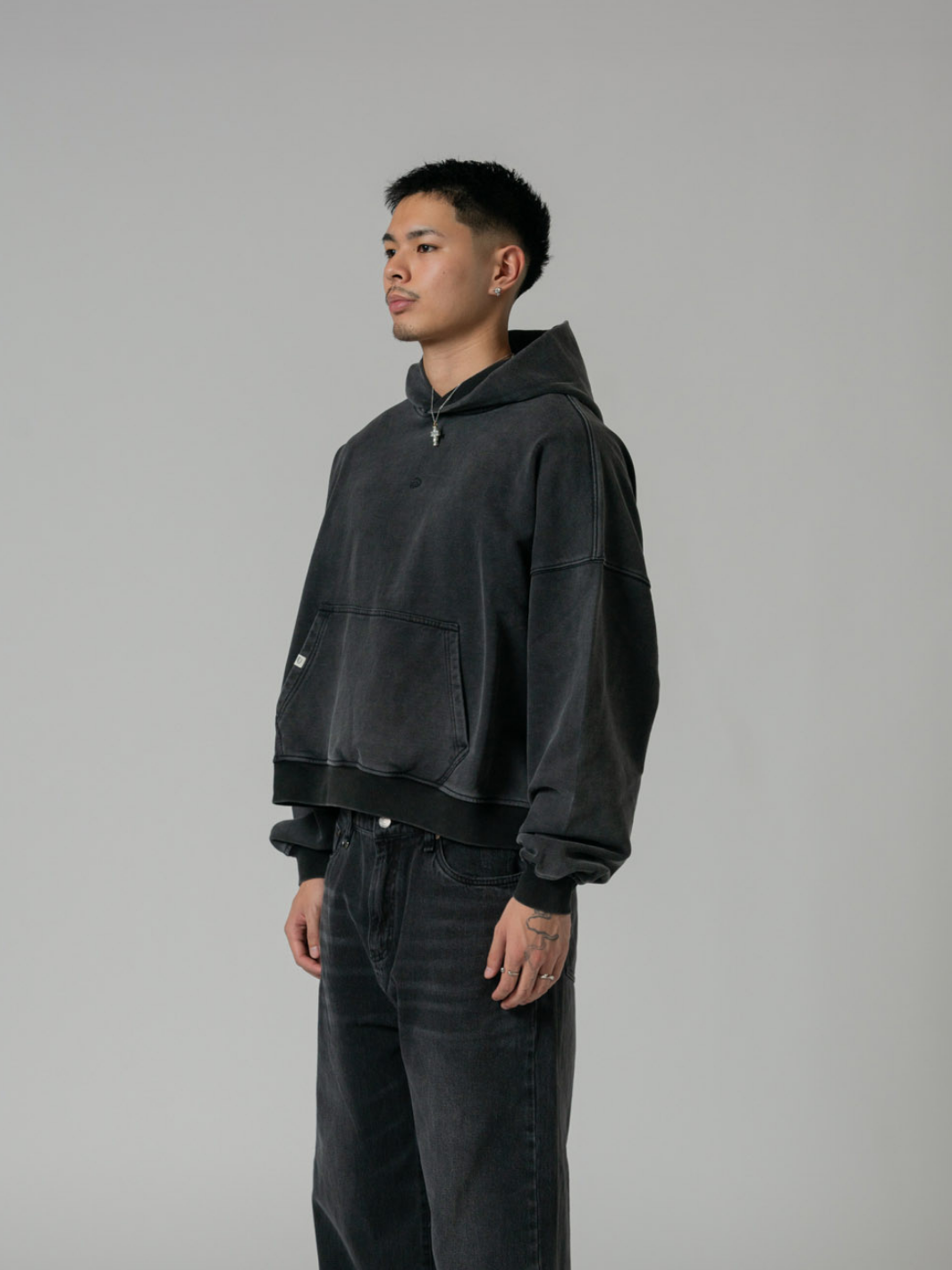 ESSENTIAL BOXY HOODIE - VINTAGE BLACK-Fineriform