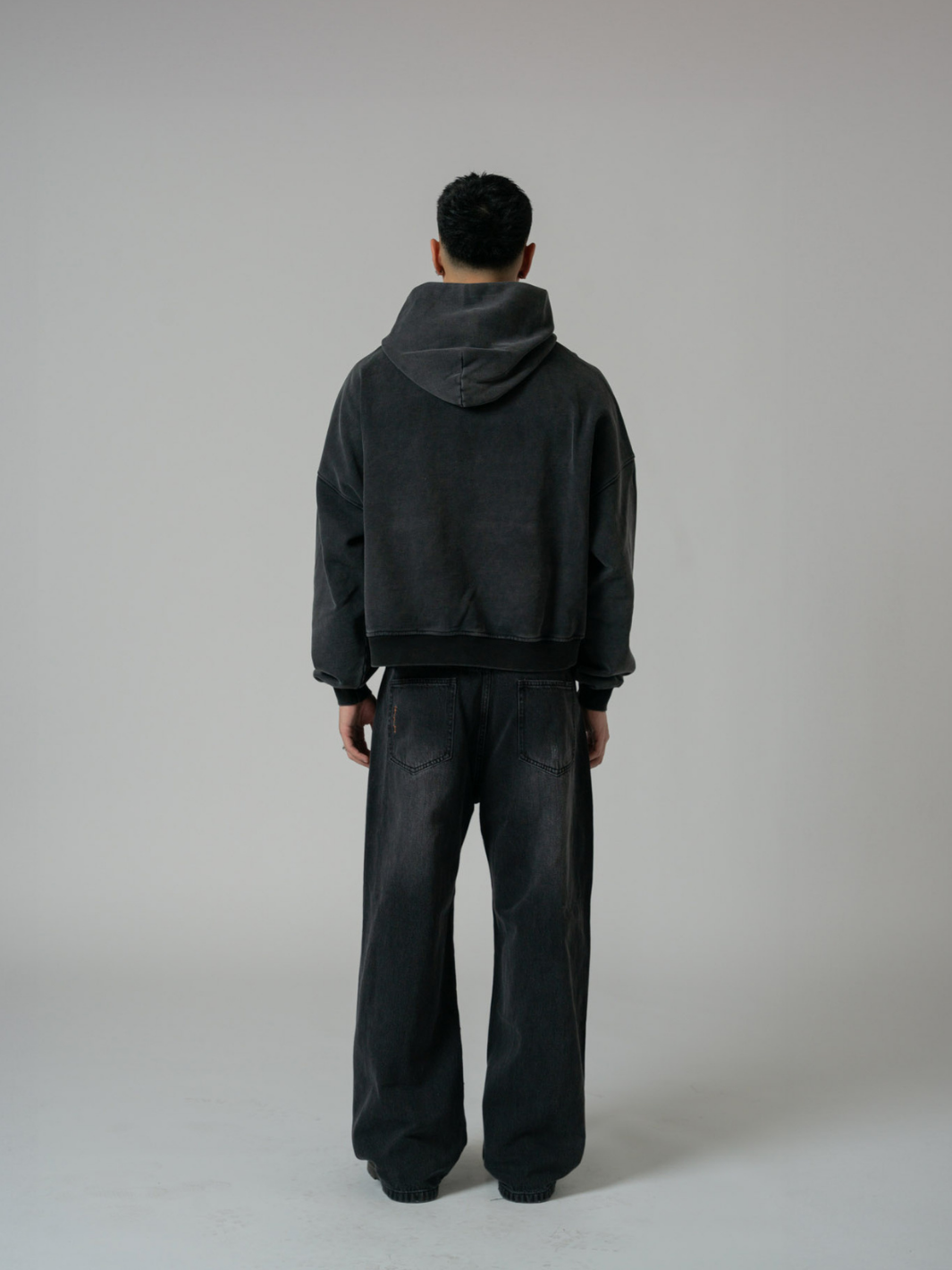 ESSENTIAL BOXY HOODIE - VINTAGE BLACK-Fineriform