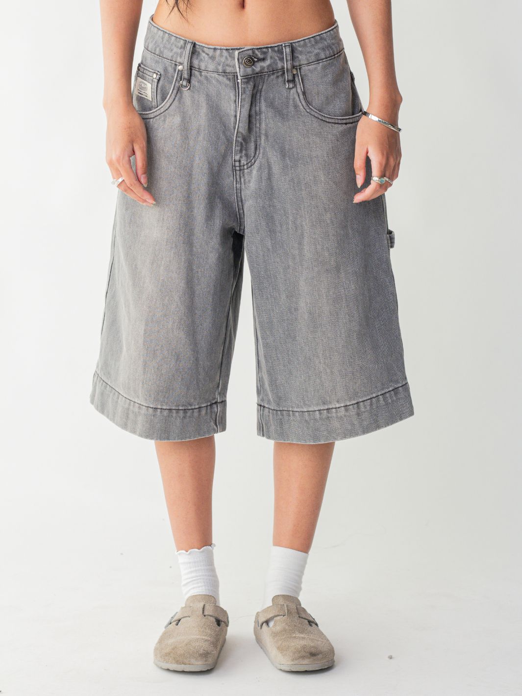 SMILEY STITCH JORTS - LIGHT GREY-Fineriform