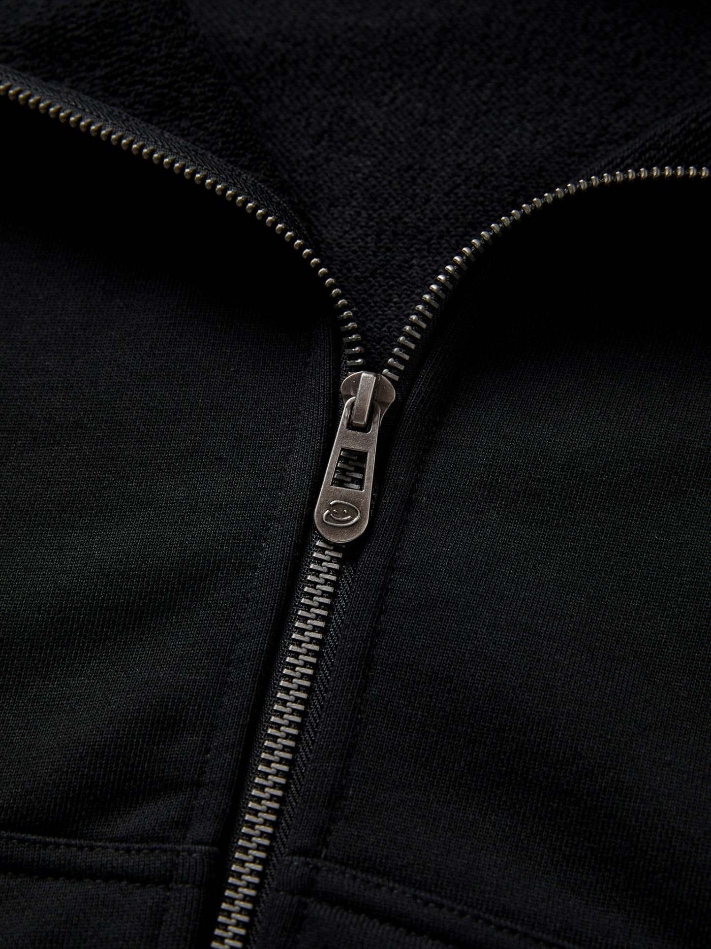 CHANCE ENCOUNTER ZIP UP - BLACK-Fineriform