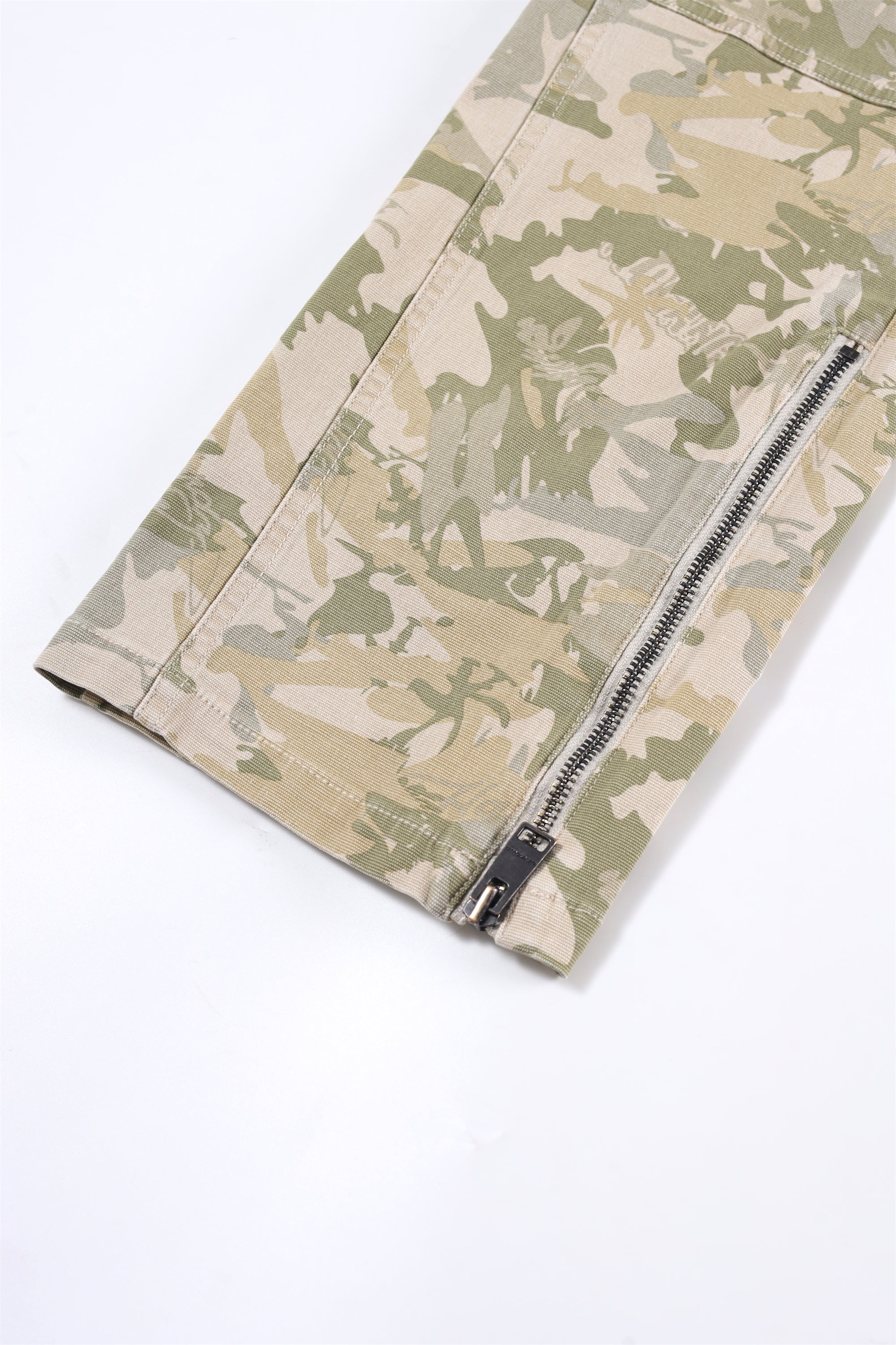 STACKED CAMO CARGOS-Fineriform