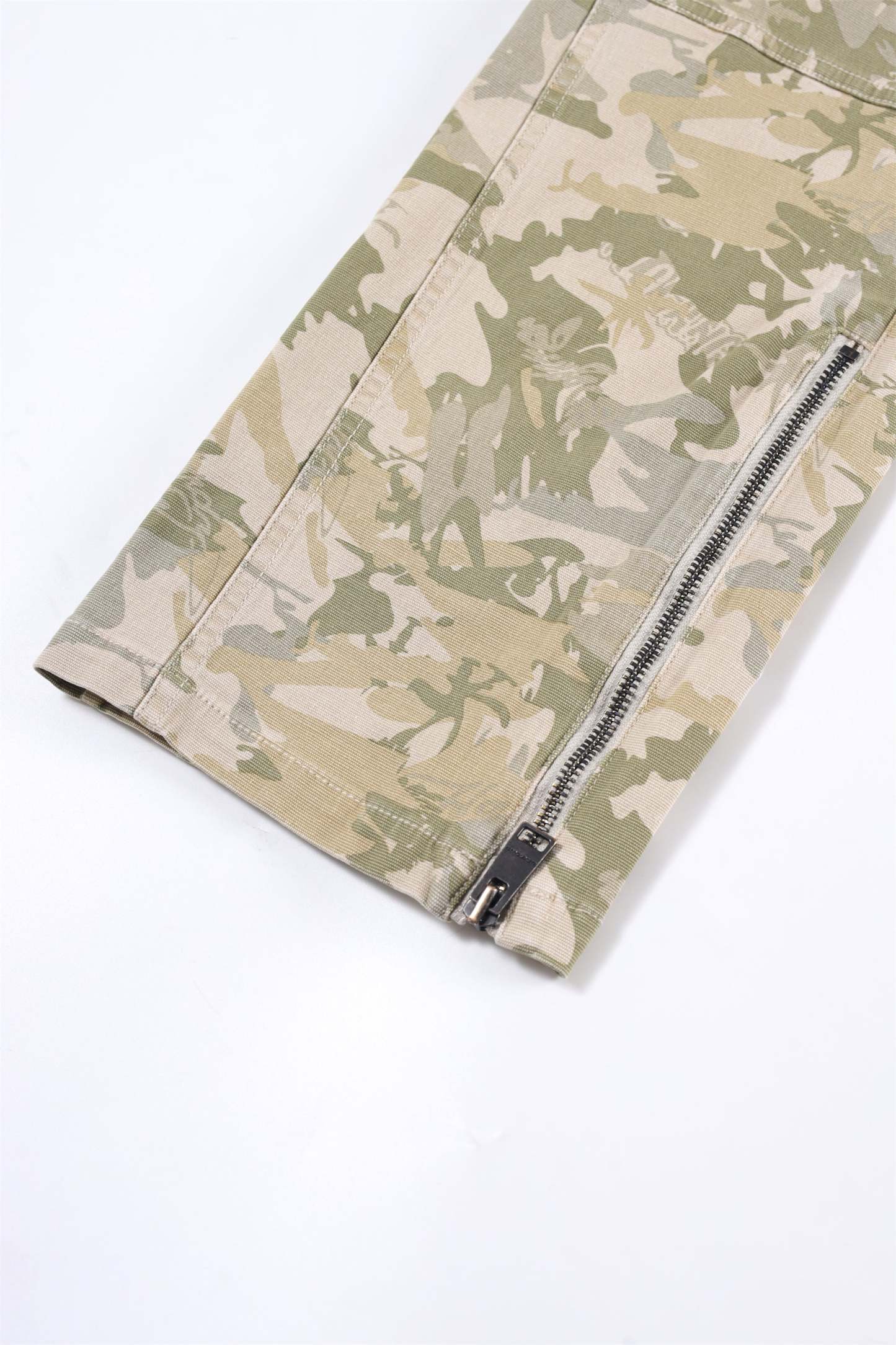 STACKED CAMO CARGOS-Fineriform