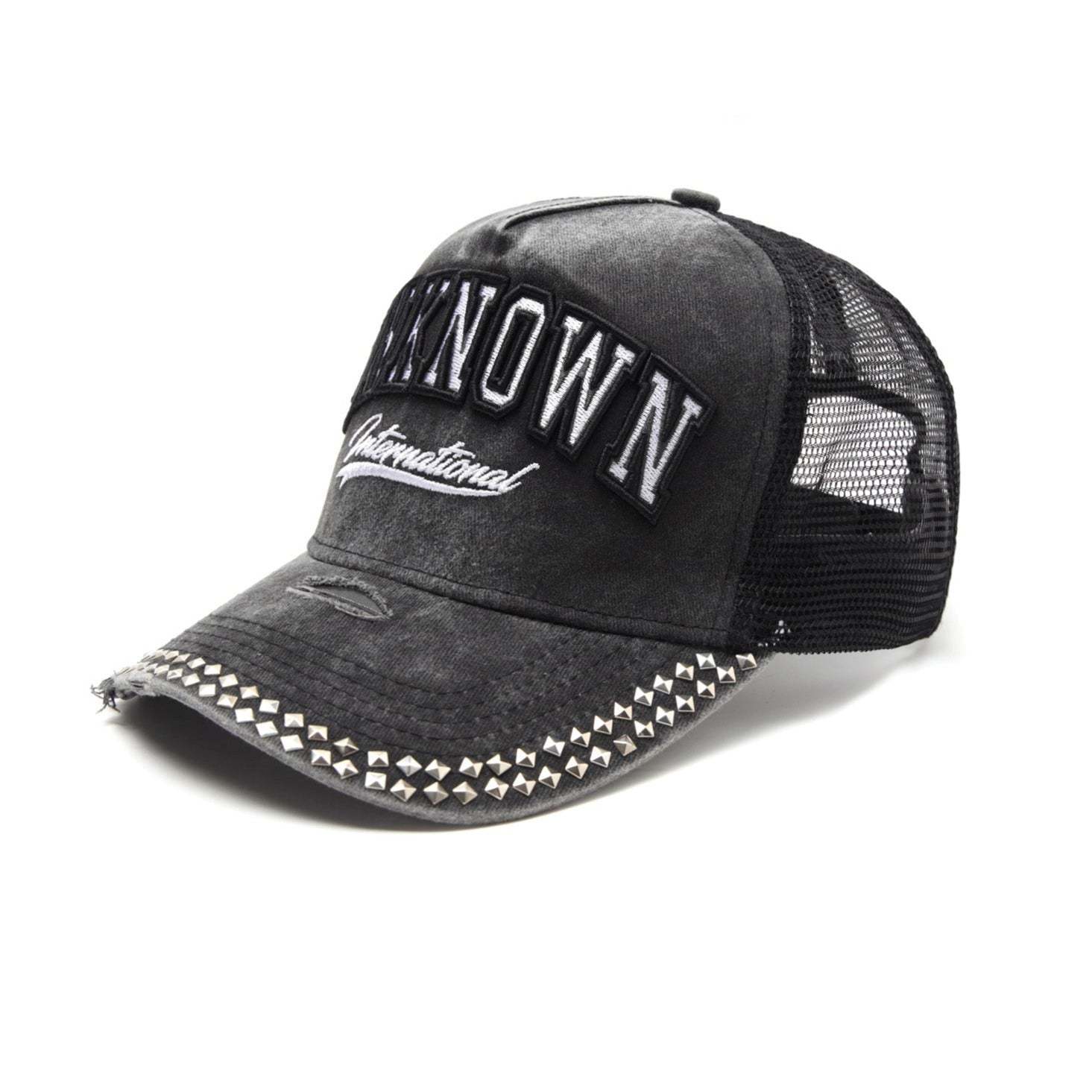 METAL STUDDED CAP-Fineriform