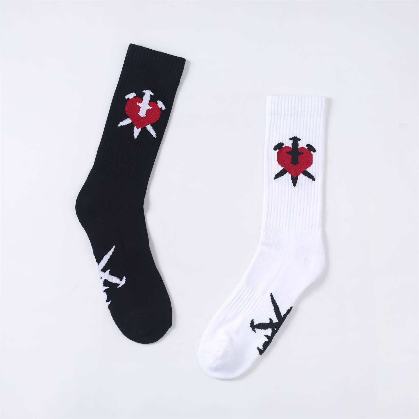 WHITE DAGGER HEART SOCKS-Fineriform