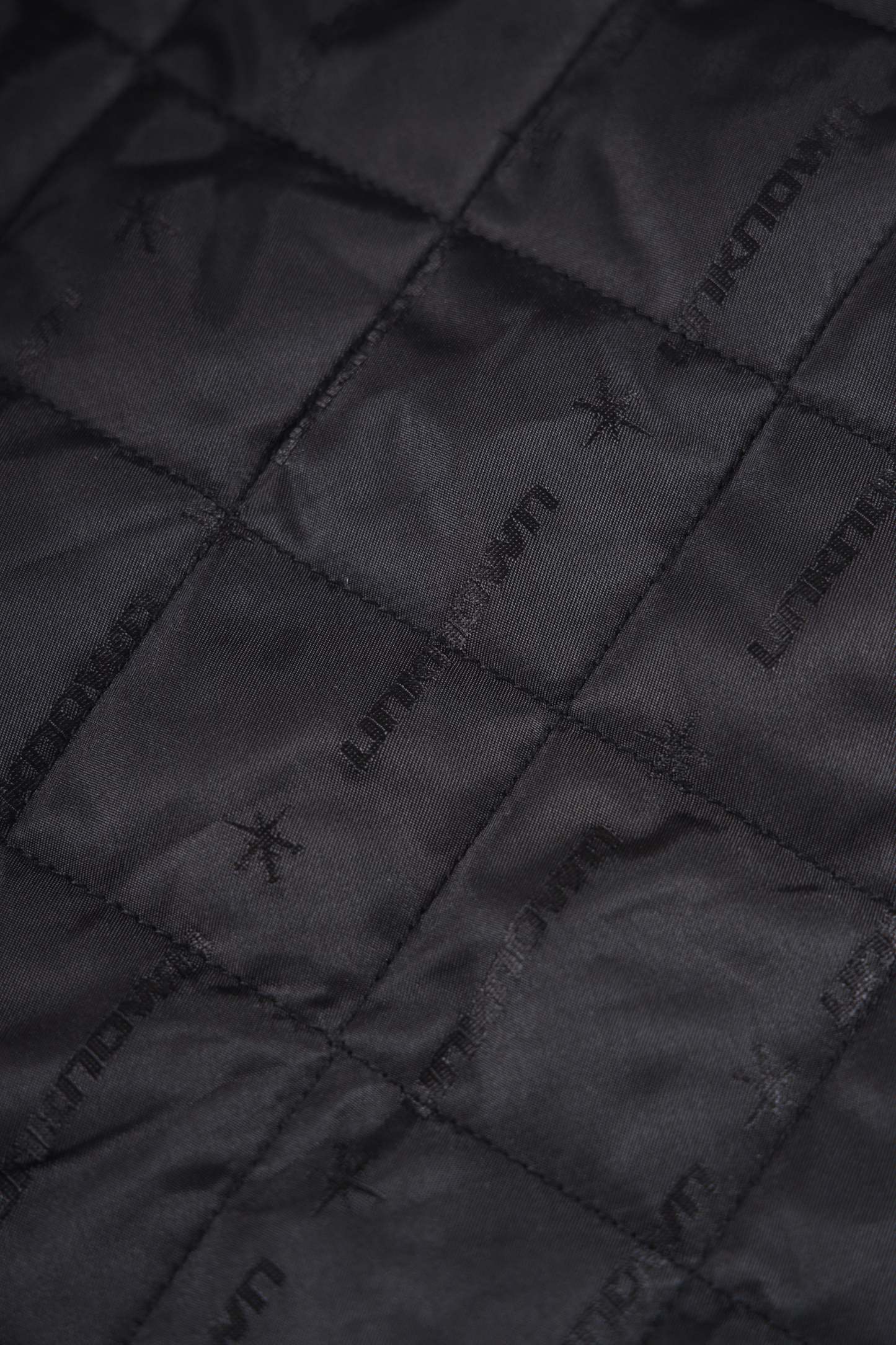 STUDDED PUFFER-Fineriform