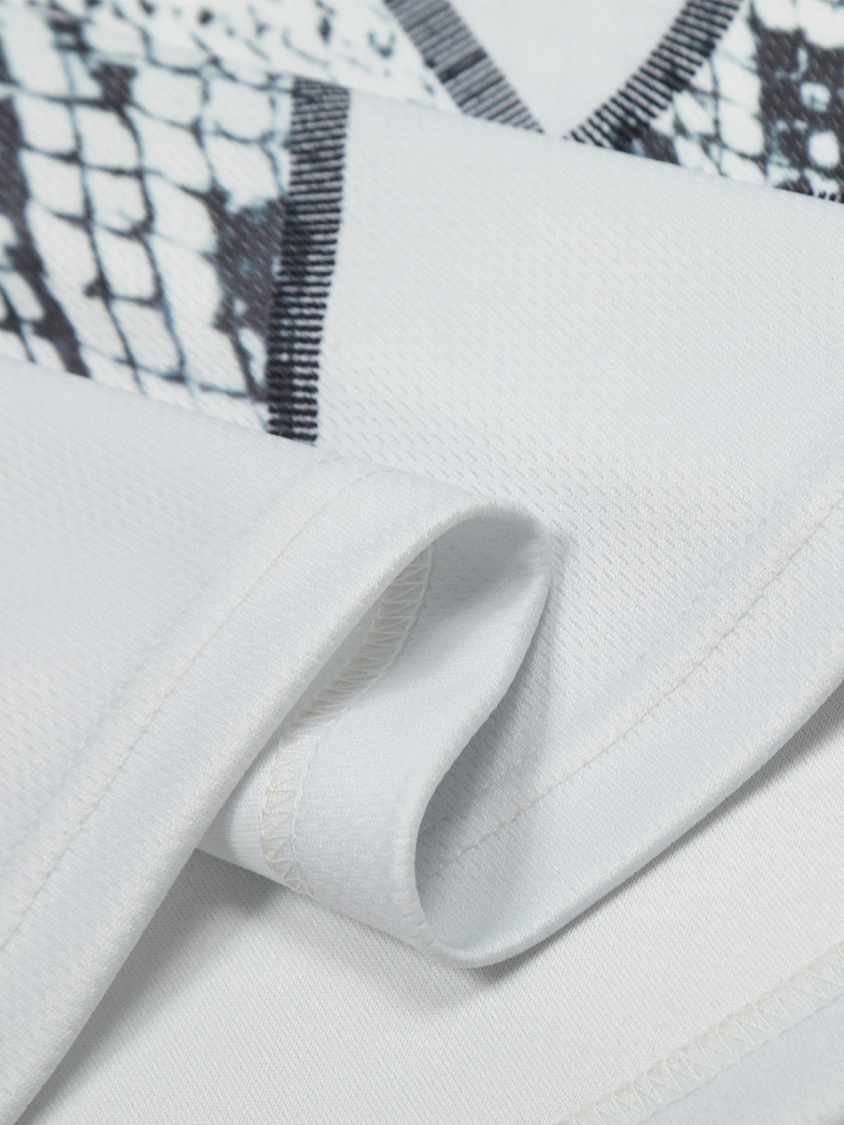 Jersey Style Snake Print T-Shirt - 2418-Fineriform