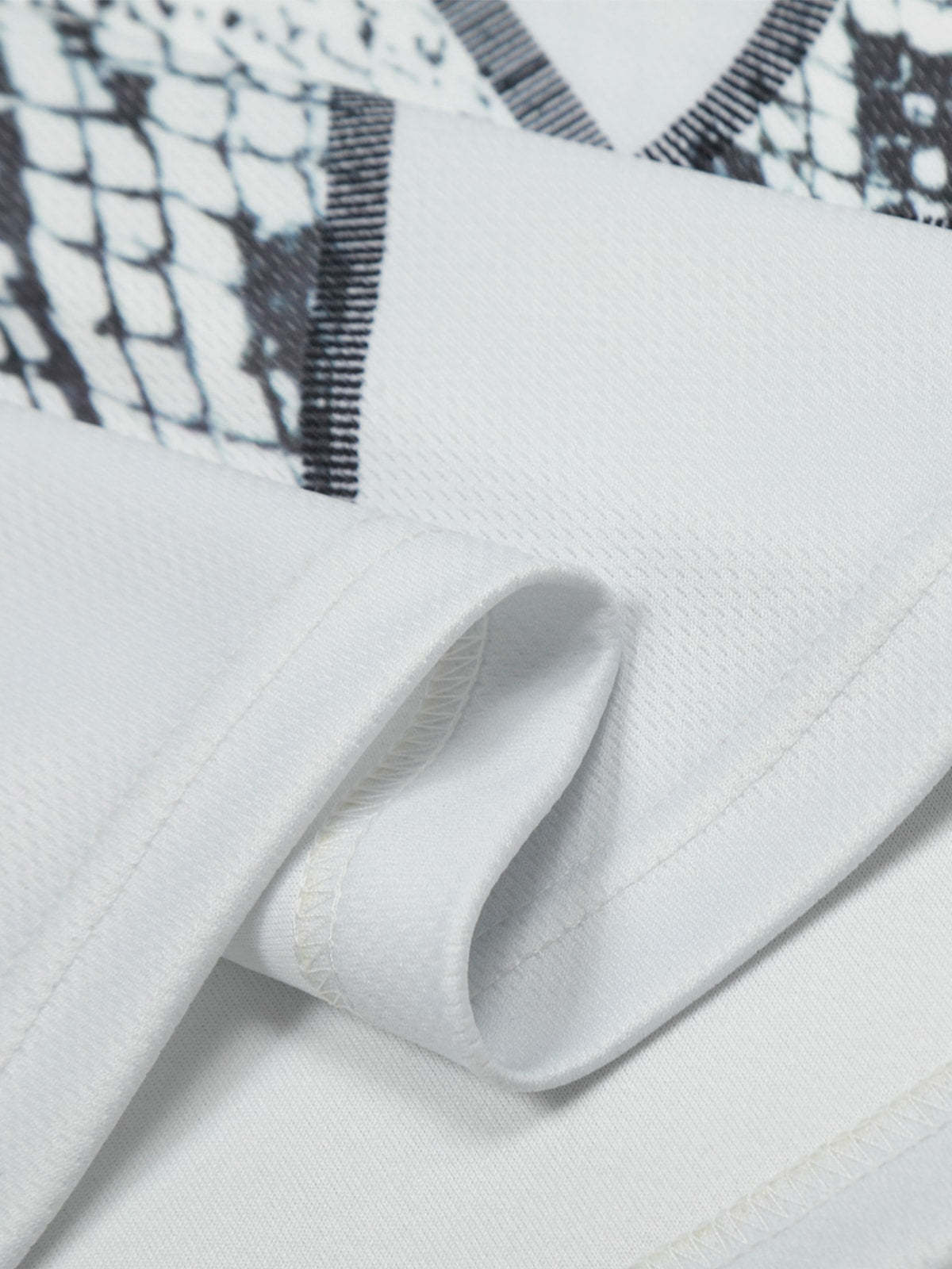 Jersey Style Snake Print T-Shirt - 2418-Fineriform