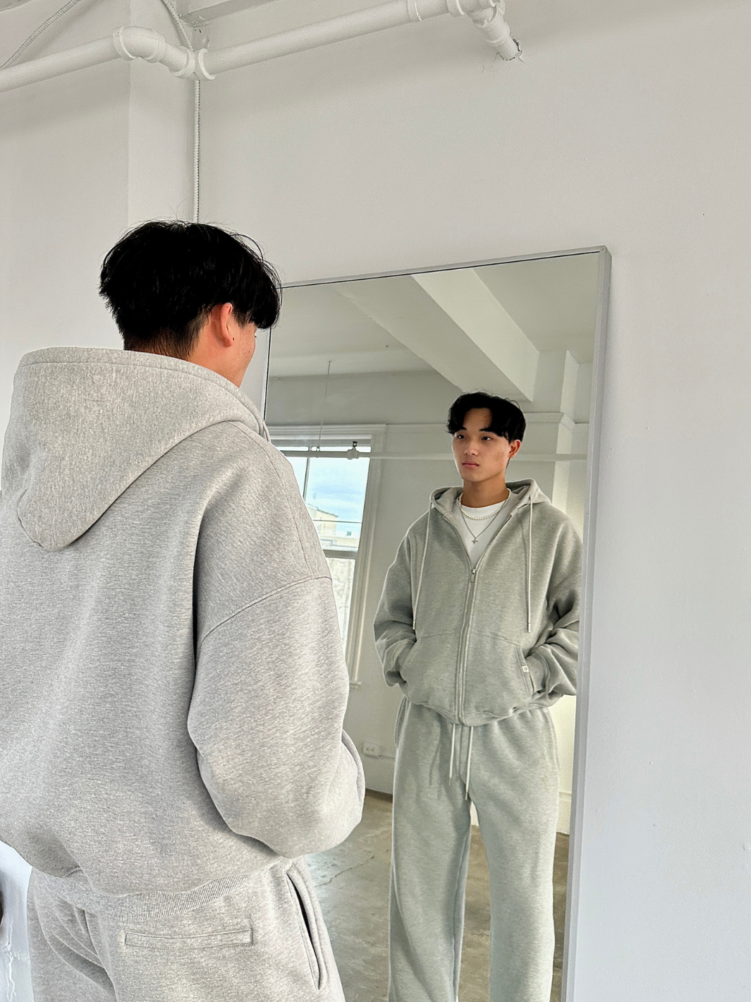 SIGNATURE BASIC SWEATPANTS - HEATHER GREY-Fineriform