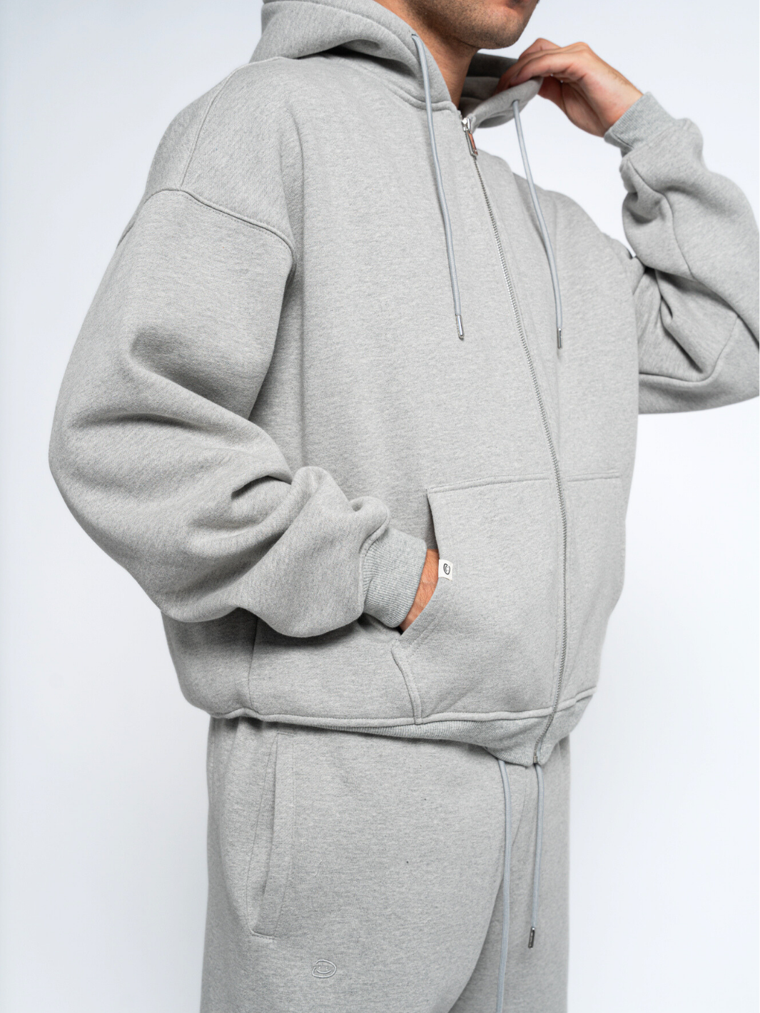 SIGNATURE BASIC ZIP-UP HOODIE - HEATHER GREY-Fineriform