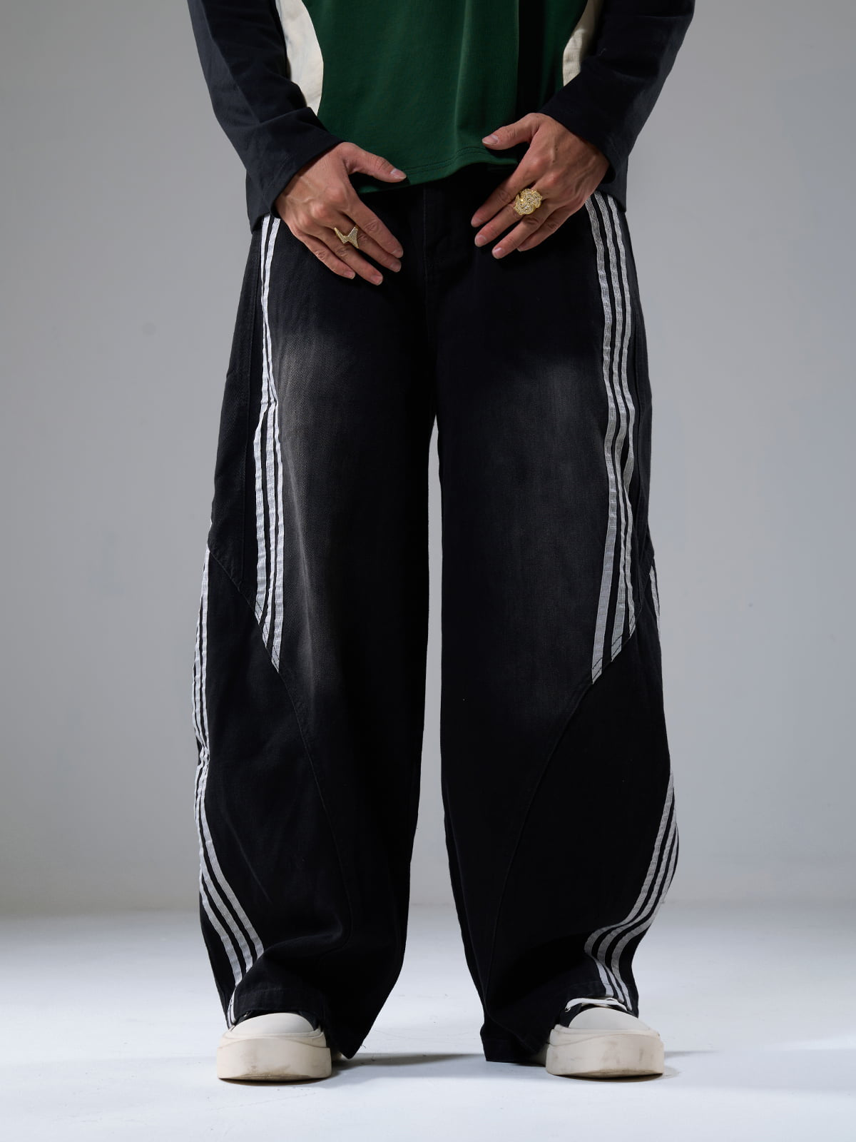 Denim Contrast Striped Stitching Barrel Jeans - 2504-Fineriform