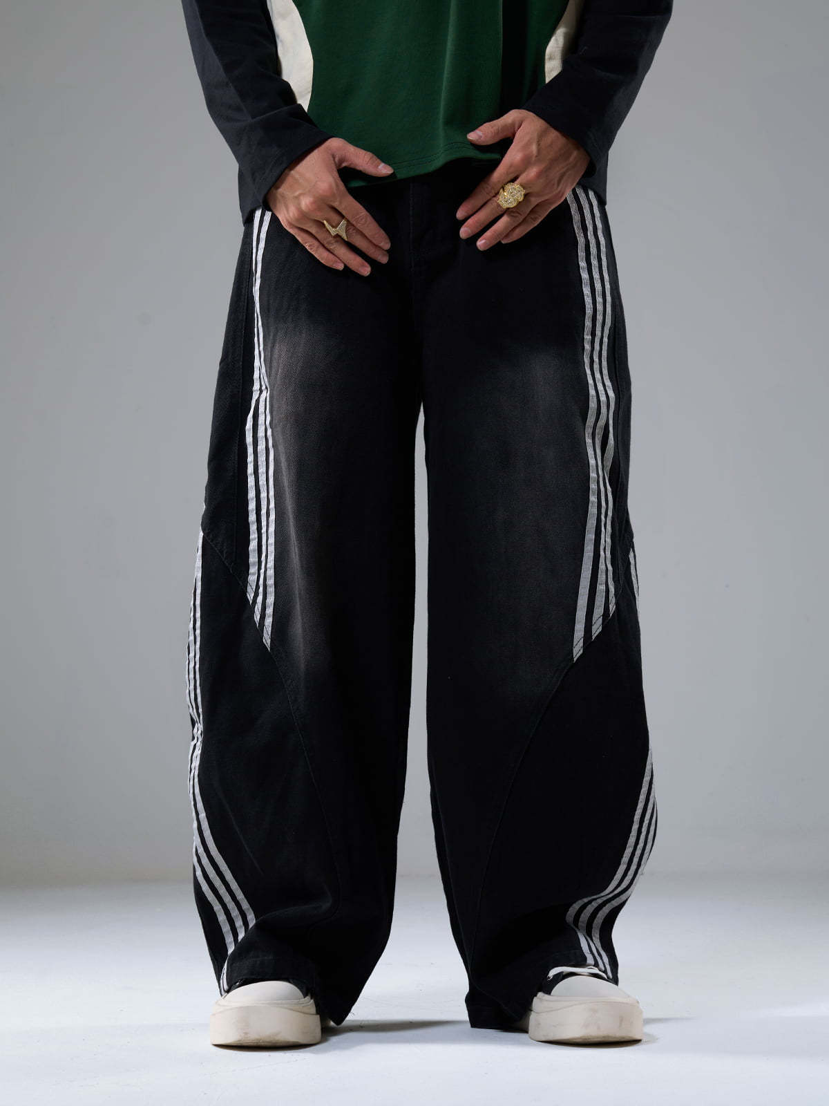 Denim Contrast Striped Stitching Barrel Jeans - 2504-Fineriform