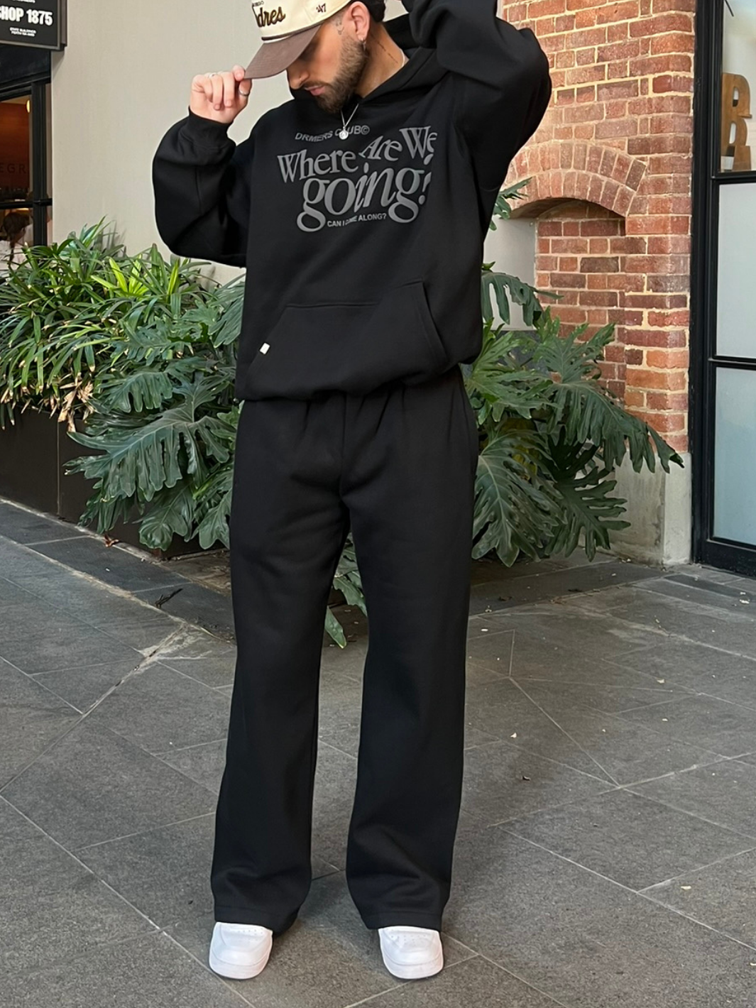 STRAIGHT LEG SWEATPANTS - BLACK-Fineriform