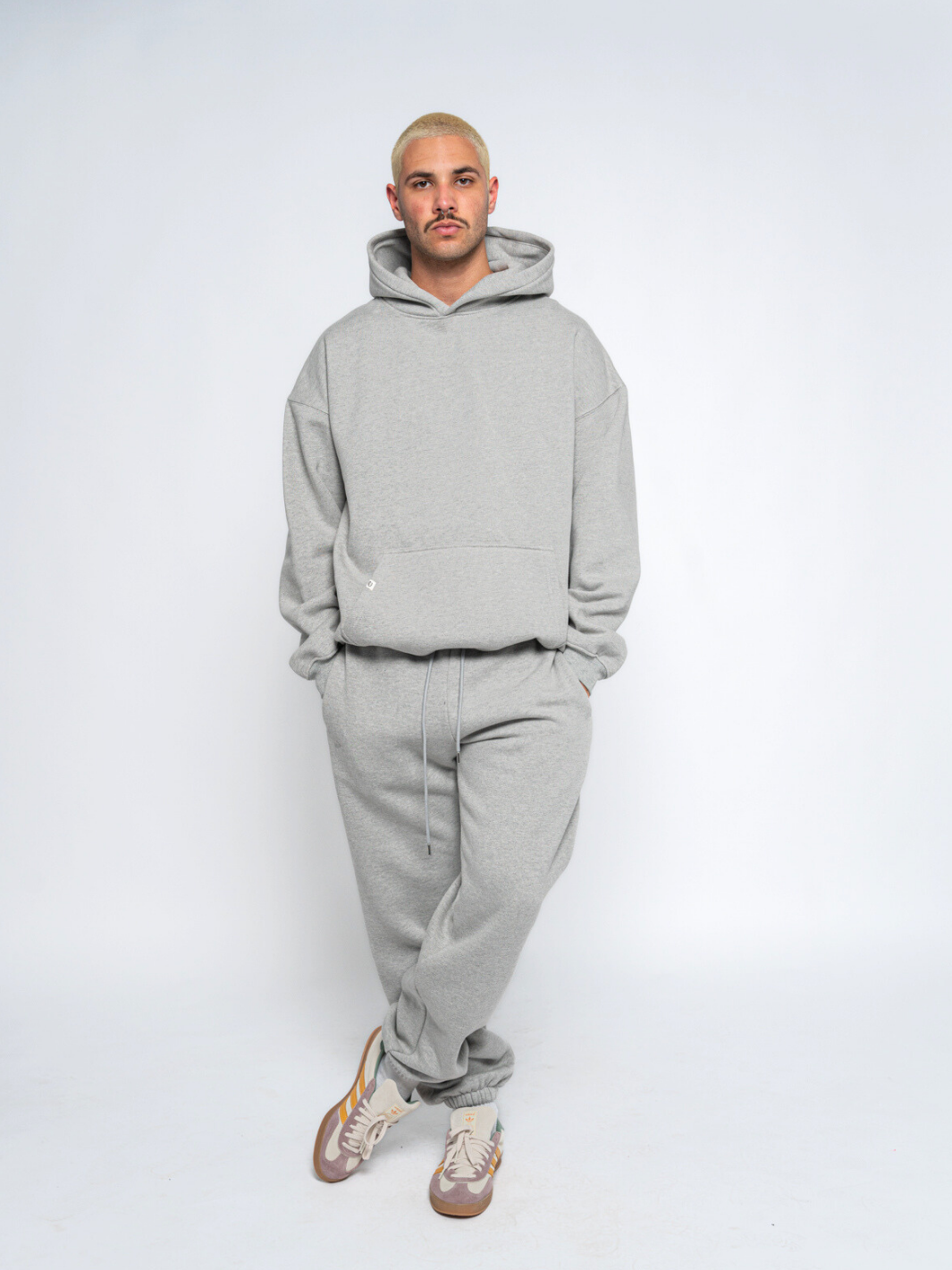 SIGNATURE BASIC SWEATPANTS - HEATHER GREY-Fineriform