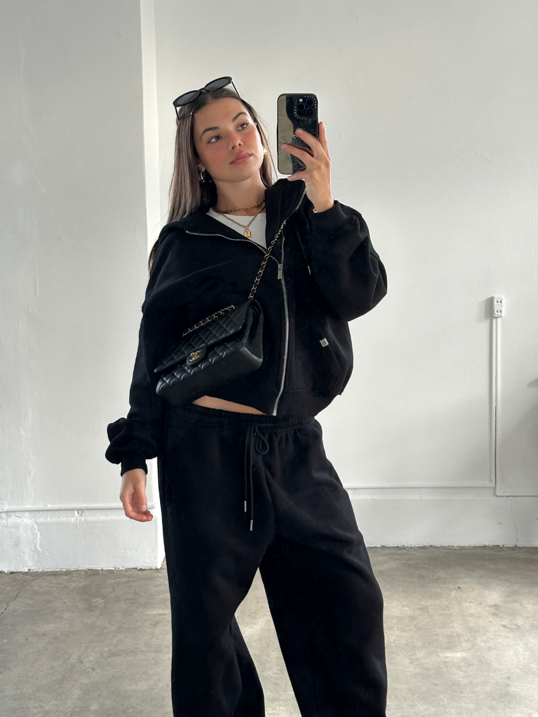 SIGNATURE BASIC ZIP-UP HOODIE - BLACK-Fineriform