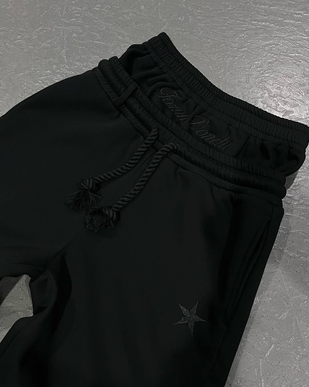 Double drawstring sweatpants-Fineriform