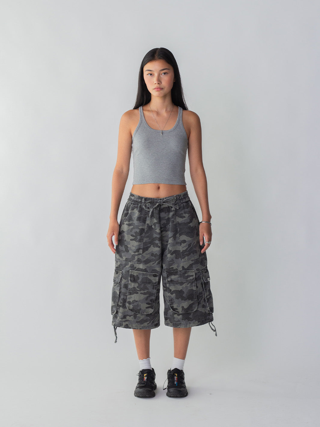 CAMO CARGO SHORTS - SMOKE-Fineriform