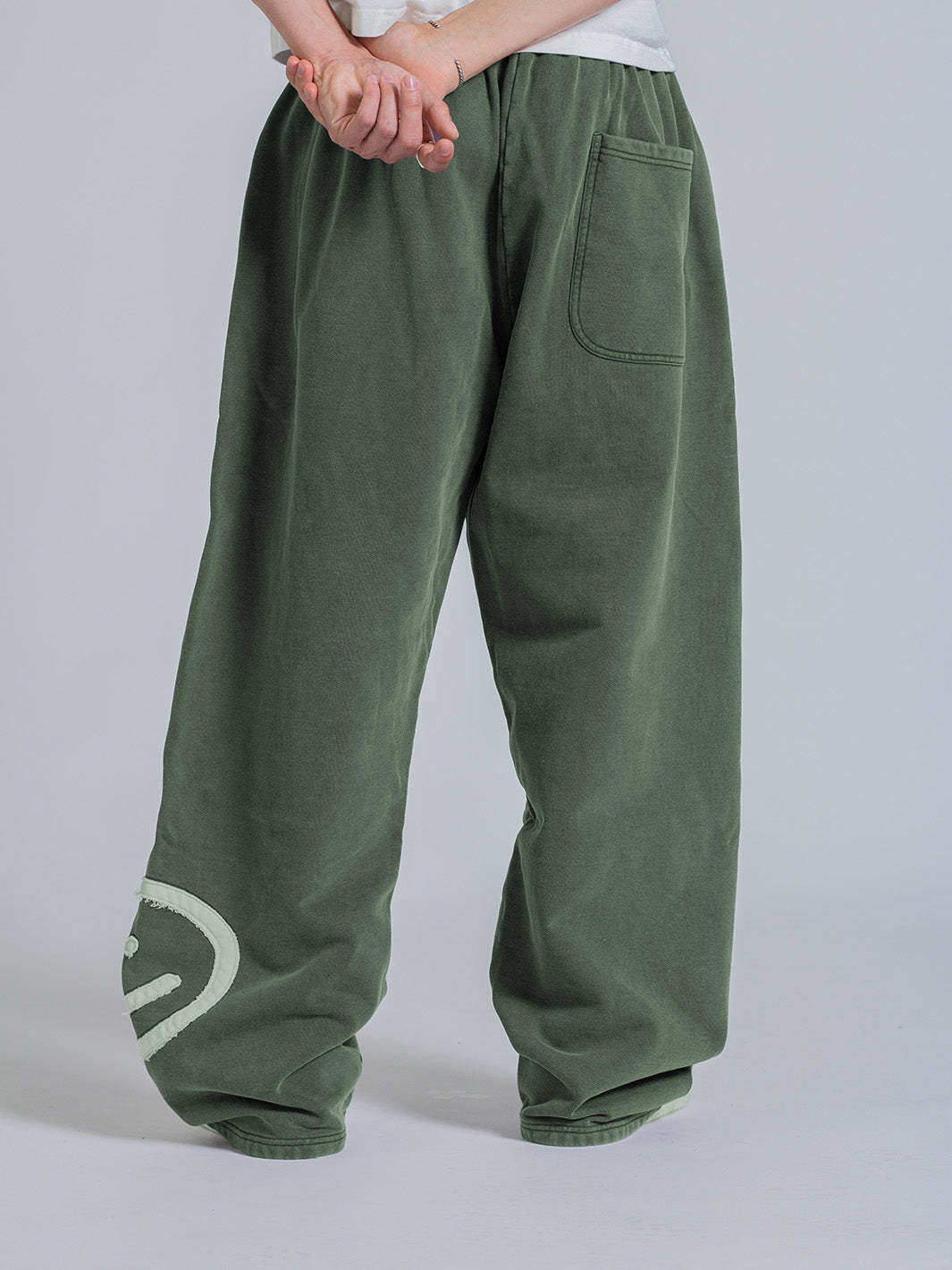 SMILEY PATCH SWEATPANTS - FADED PINE-Fineriform