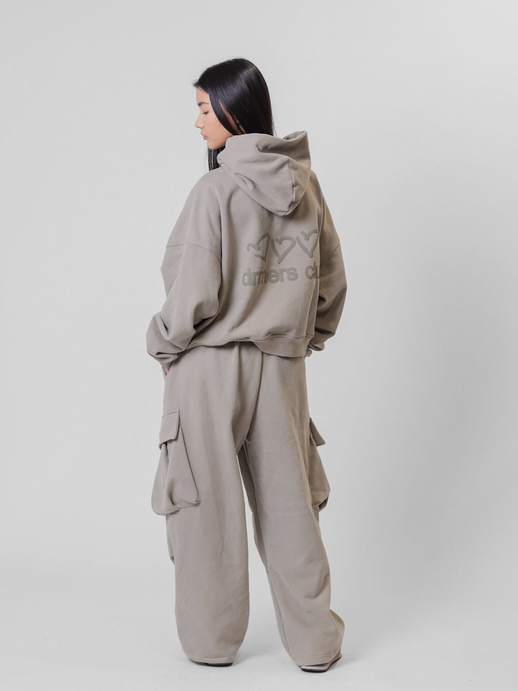 BAGGY CARGO SWEATPANTS - BEIGE-Fineriform
