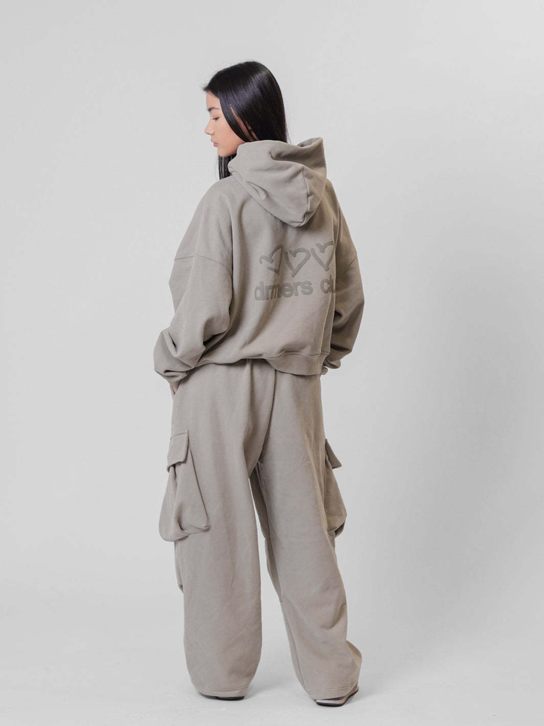 BAGGY CARGO SWEATPANTS - BEIGE-Fineriform