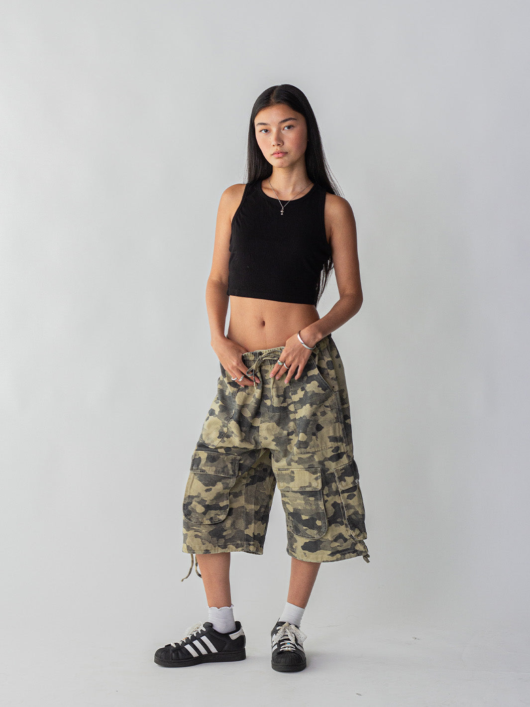 CAMO CARGO SHORTS - DESERT-Fineriform