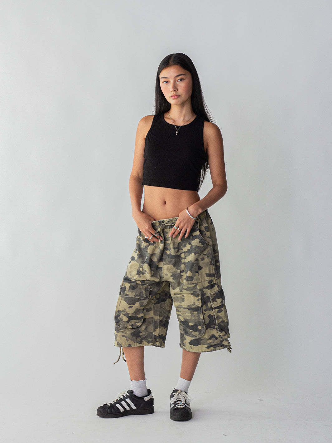 CAMO CARGO SHORTS - DESERT-Fineriform
