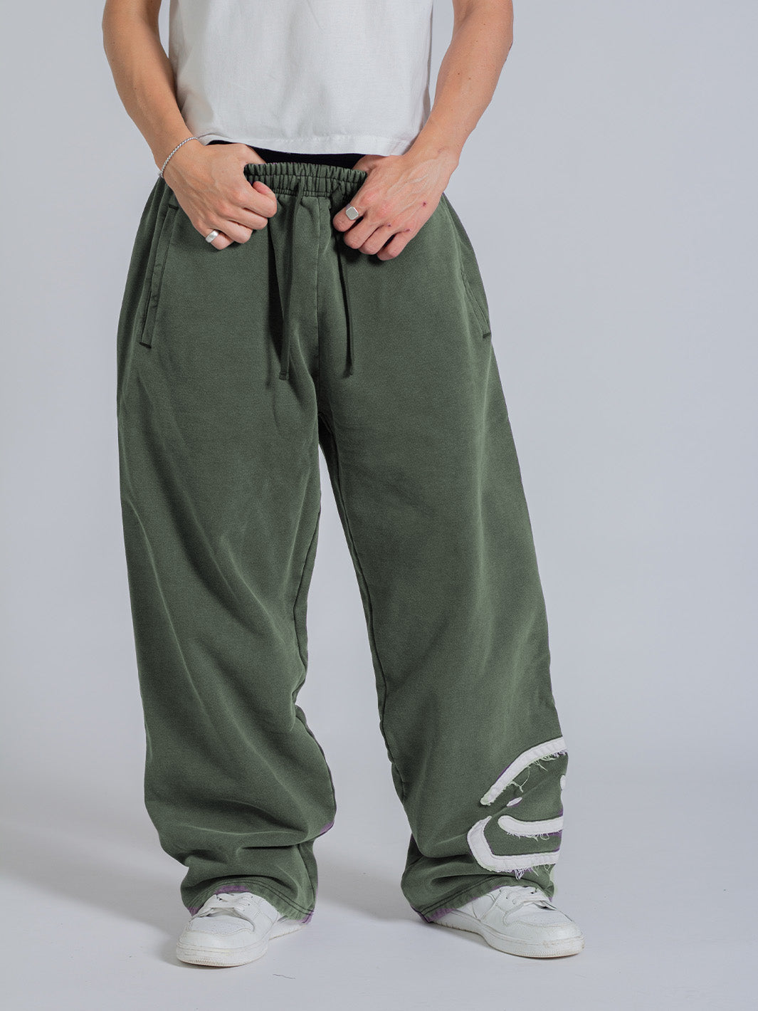 SMILEY PATCH SWEATPANTS - FADED PINE-Fineriform