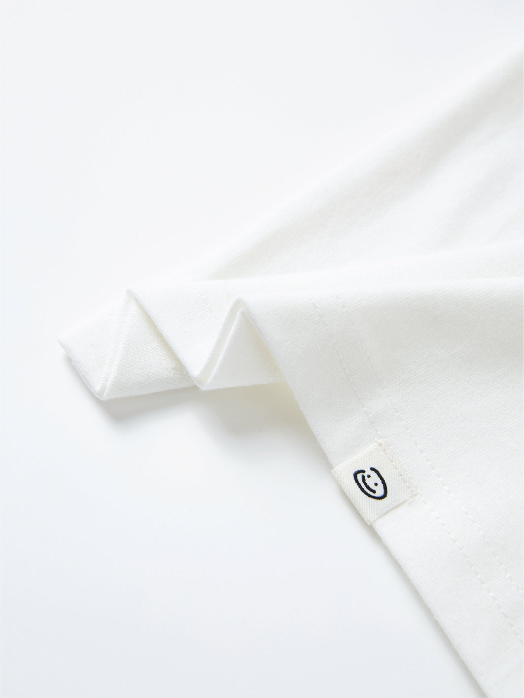 BEAR TEE - WHITE-Fineriform