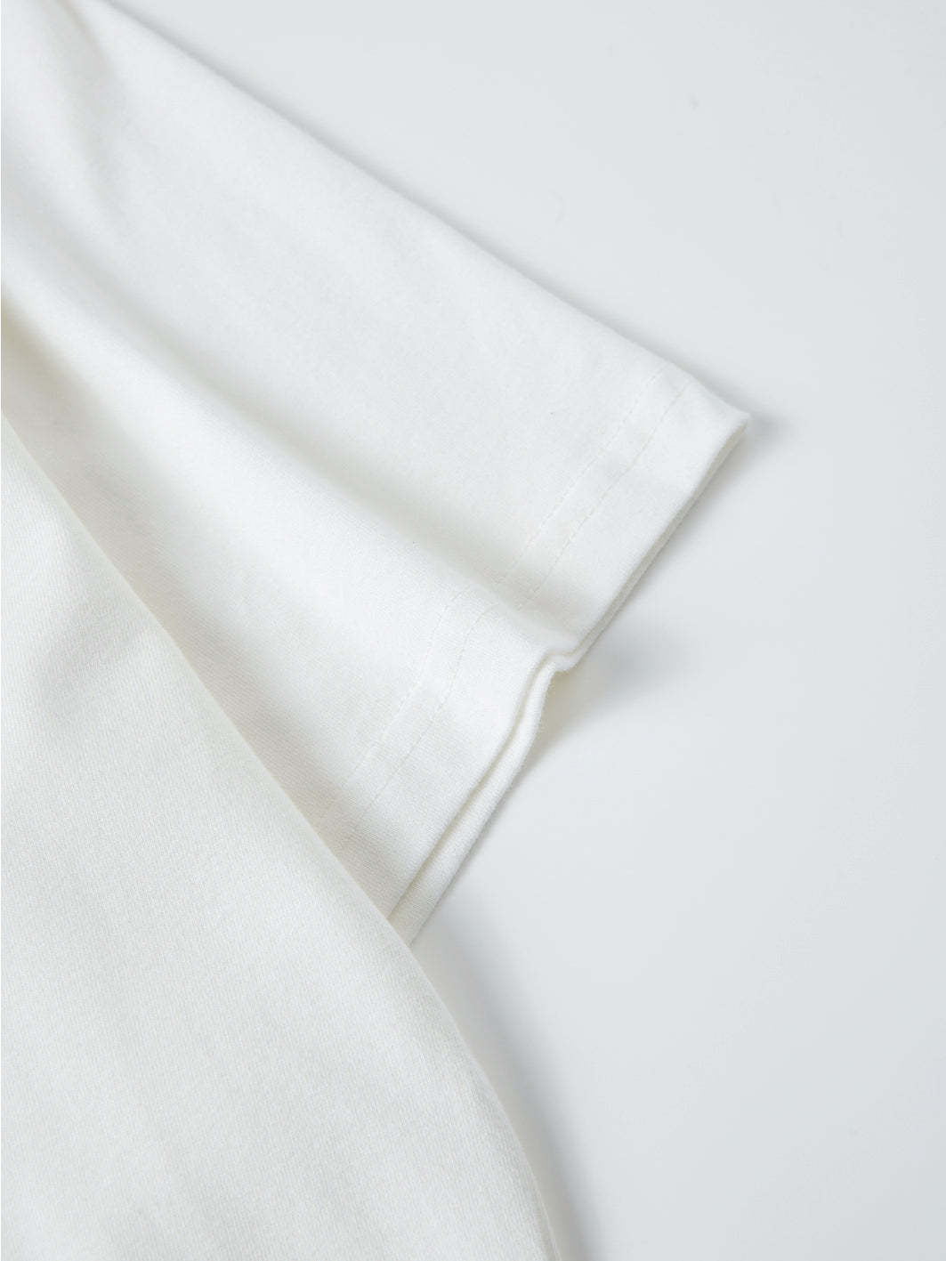 COMMUNITY TEE - WHITE-Fineriform