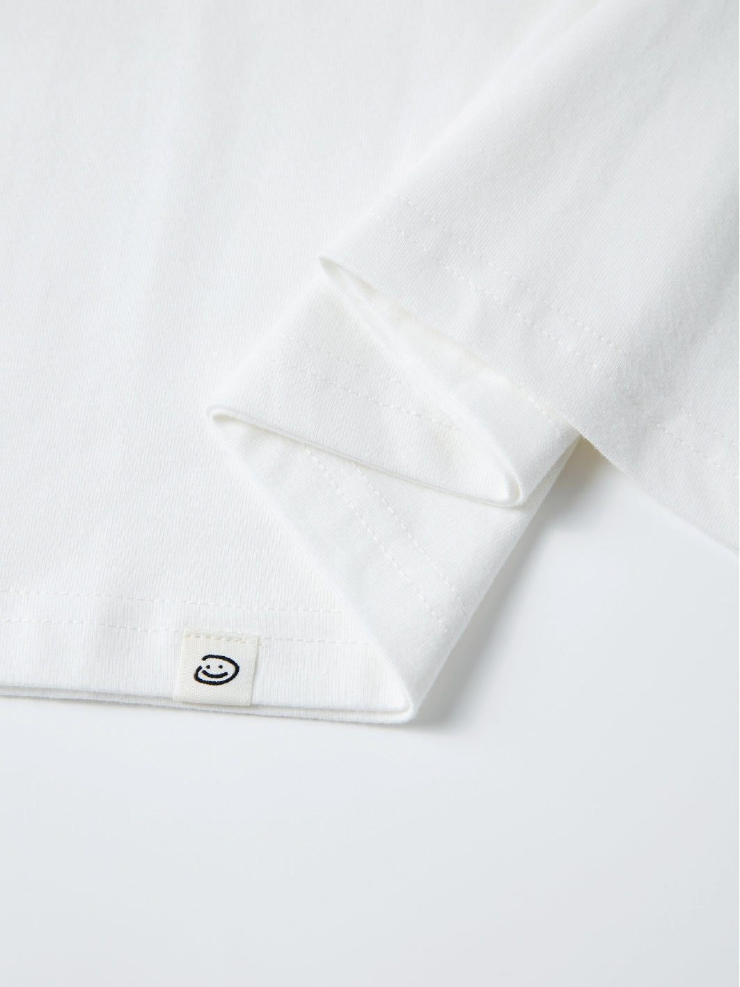 COMMUNITY TEE - WHITE-Fineriform