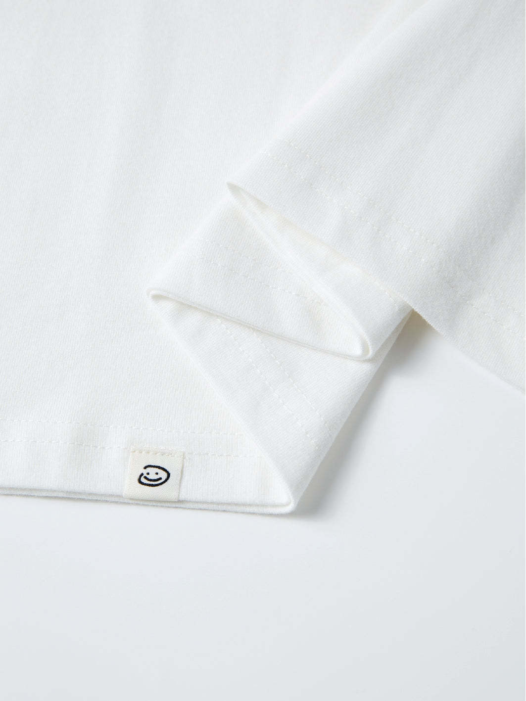 COMMUNITY TEE - WHITE-Fineriform