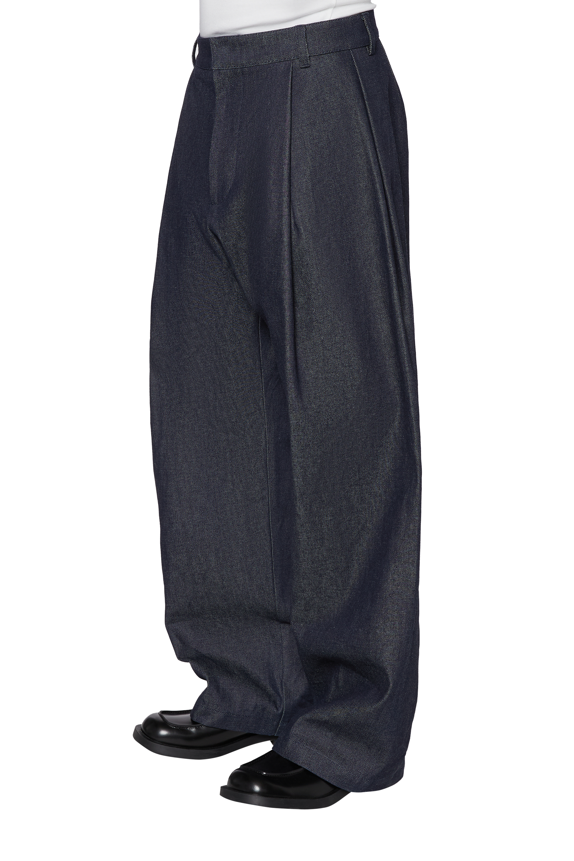 DENIM 440 BERMUDA JEANS IN INDIGO-Fineriform