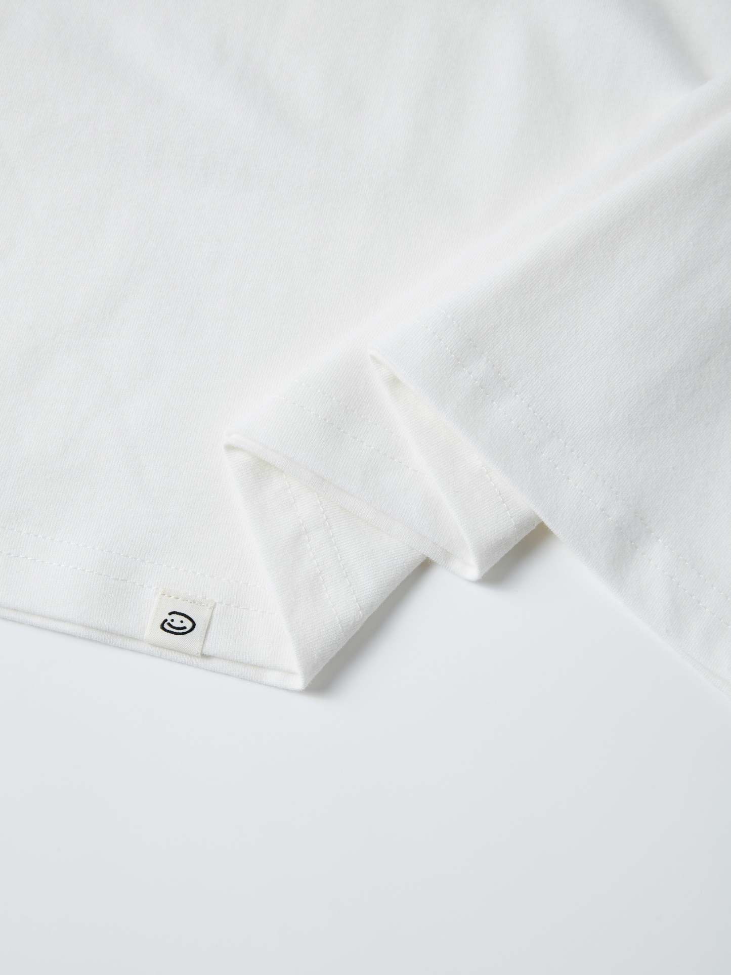 DOODLE SMILEY TEE - WHITE-Fineriform