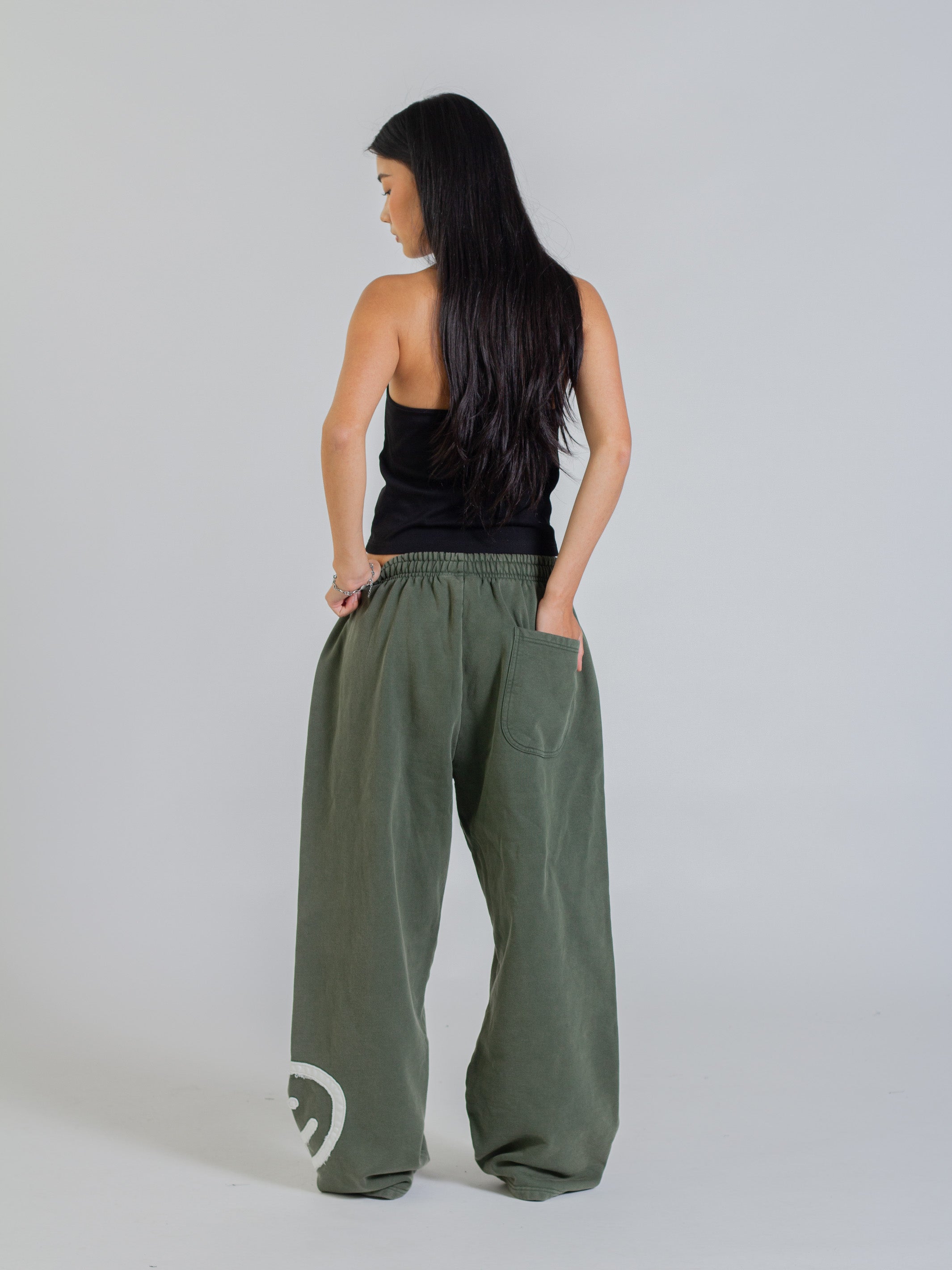 SMILEY PATCH SWEATPANTS - FADED PINE-Fineriform