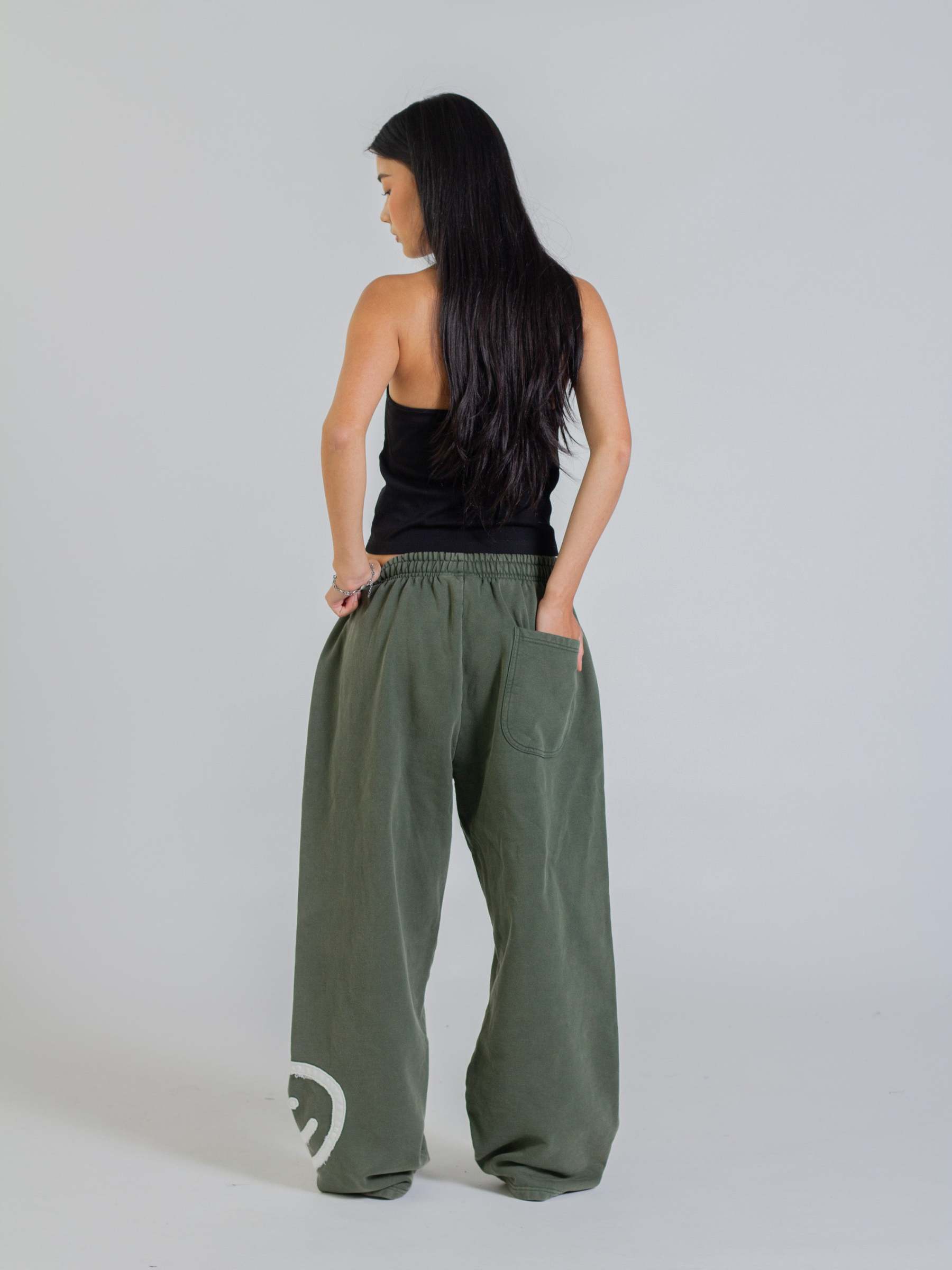 SMILEY PATCH SWEATPANTS - FADED PINE-Fineriform