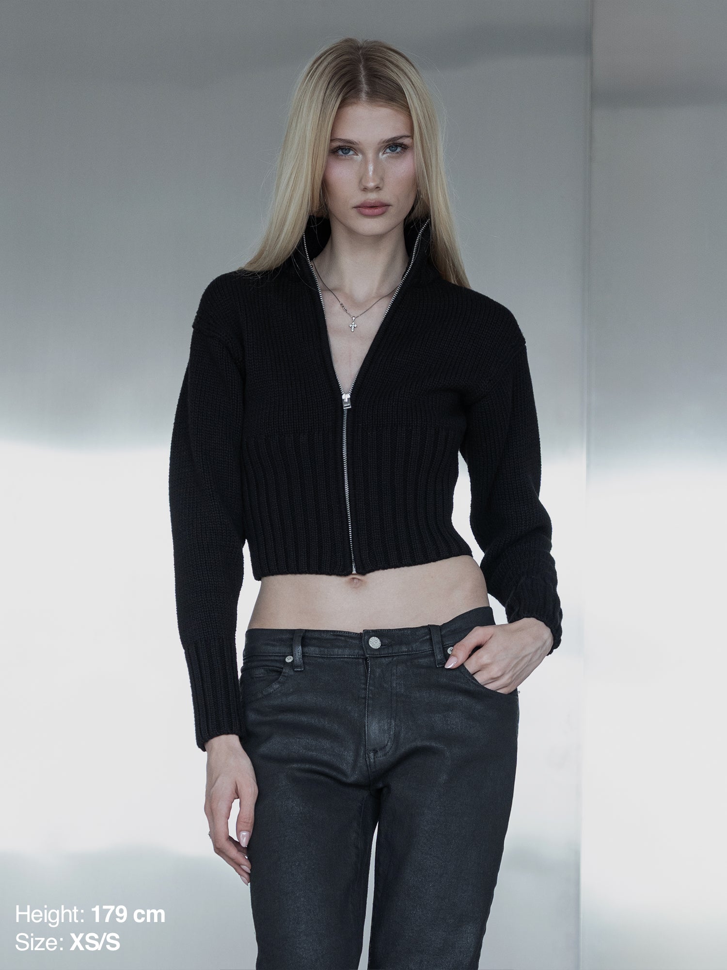 ZIP CARDIGAN - BLACK-Fineriform