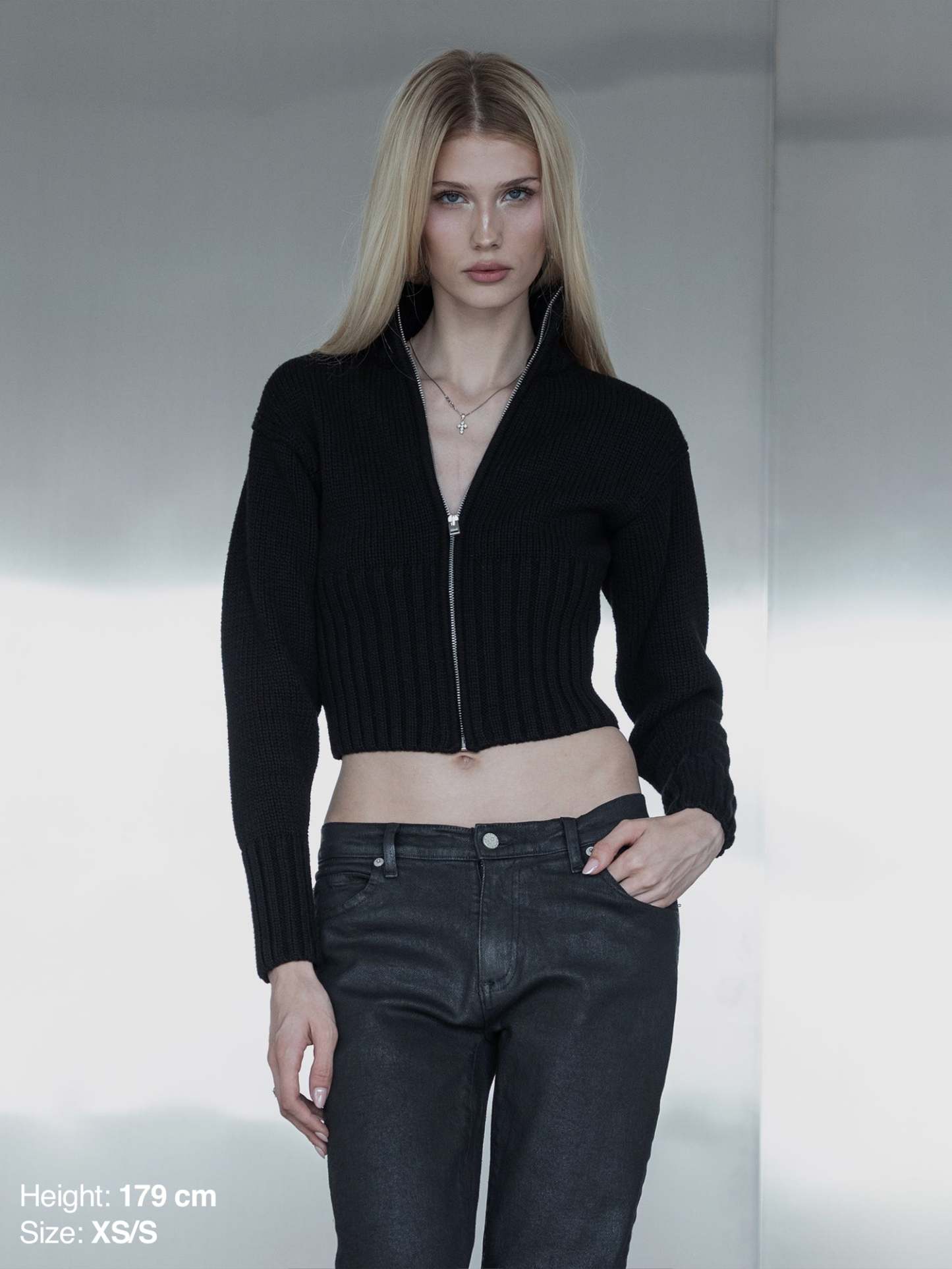 ZIP CARDIGAN - BLACK-Fineriform