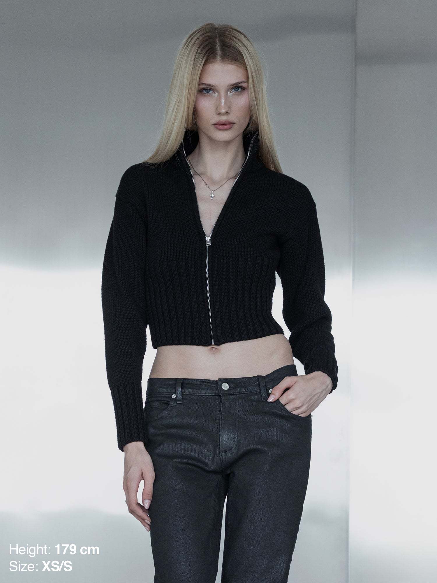 ZIP CARDIGAN - BLACK-Fineriform