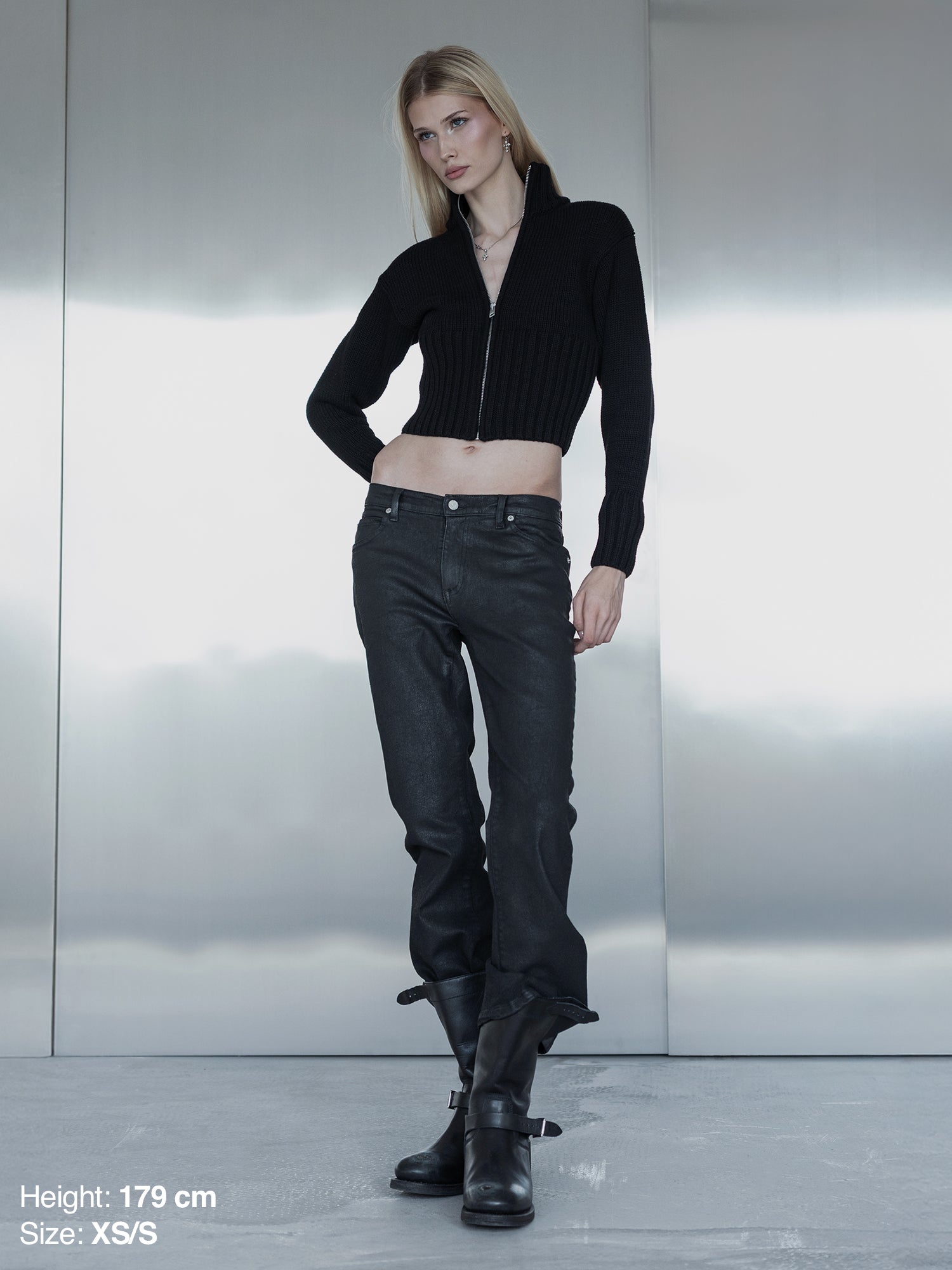 ZIP CARDIGAN - BLACK-Fineriform