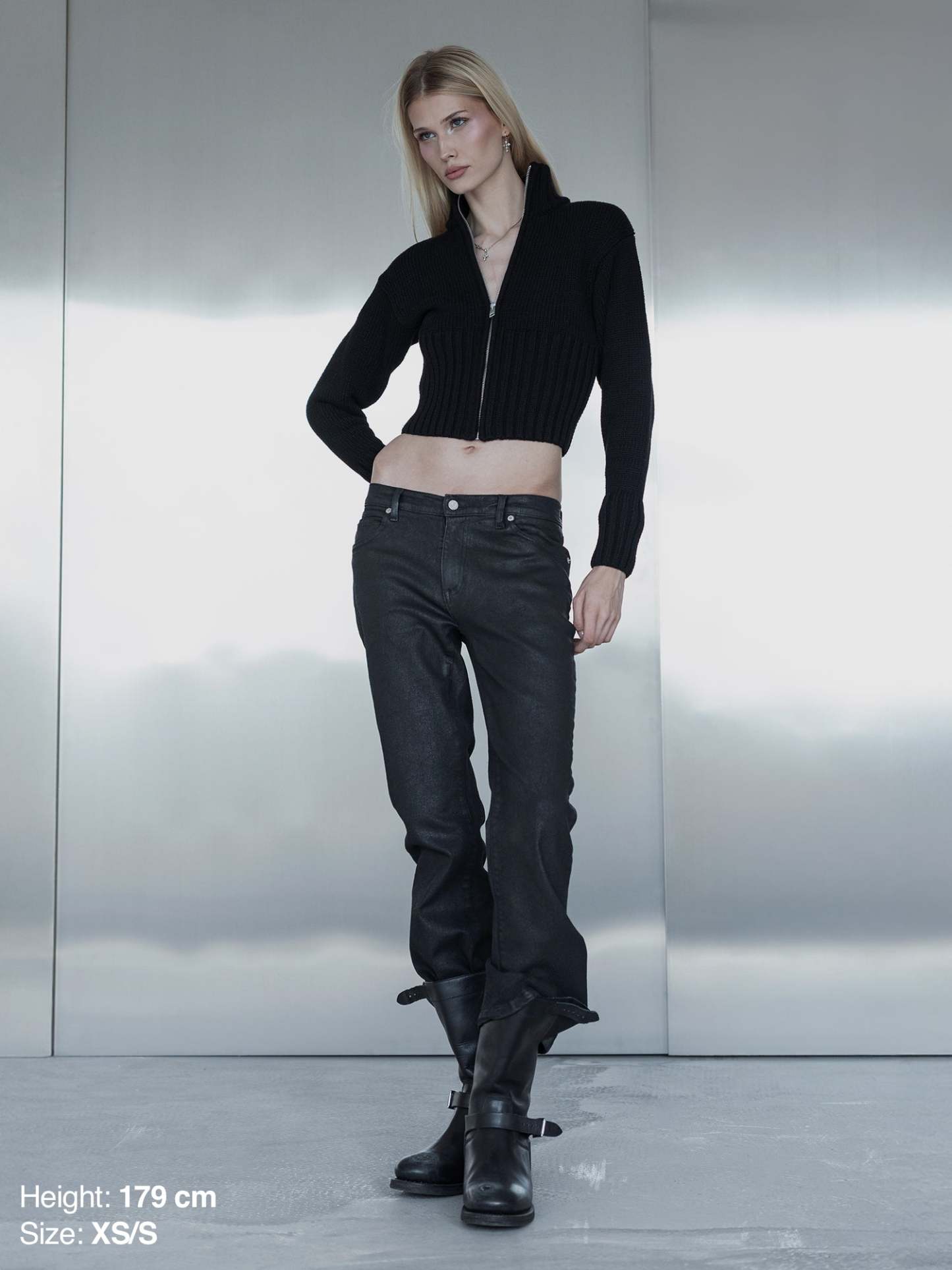 ZIP CARDIGAN - BLACK-Fineriform