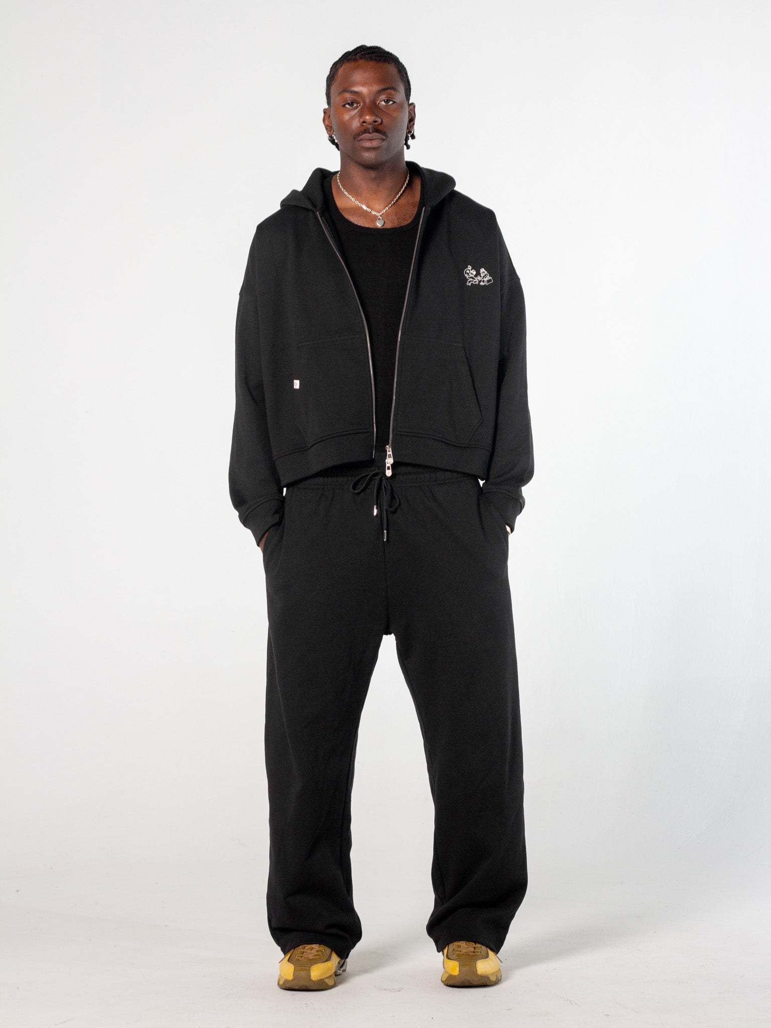 CHANCE ENCOUNTER ZIP UP - BLACK-Fineriform