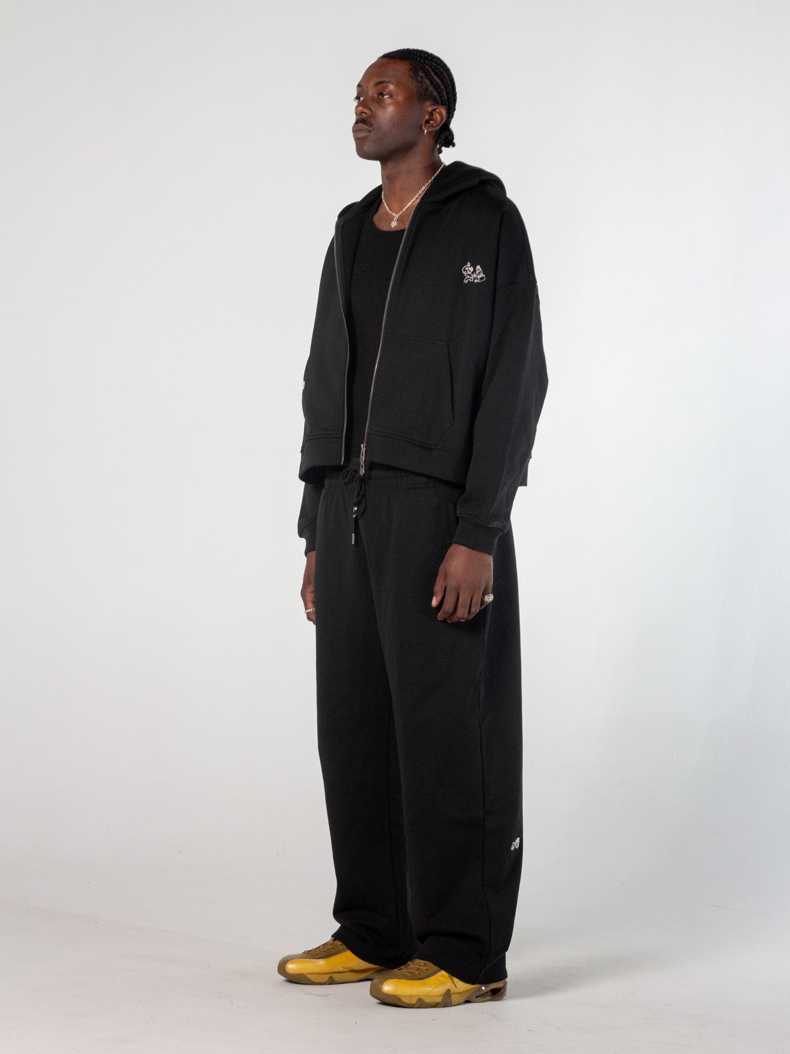 CHANCE ENCOUNTER ZIP UP - BLACK-Fineriform