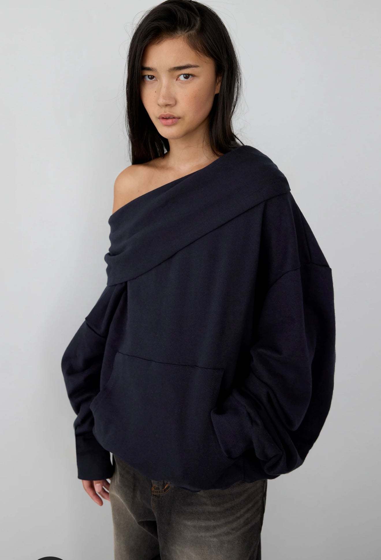off-shoulder hoodie-Fineriform