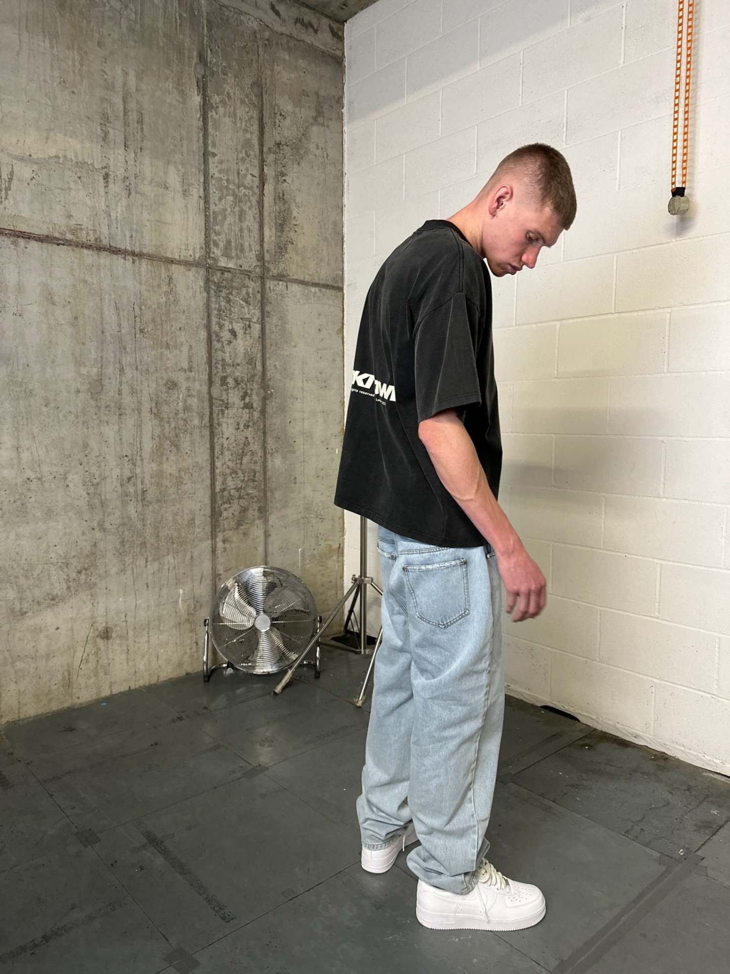 STONEWASHED UNIFORM TEE-Fineriform