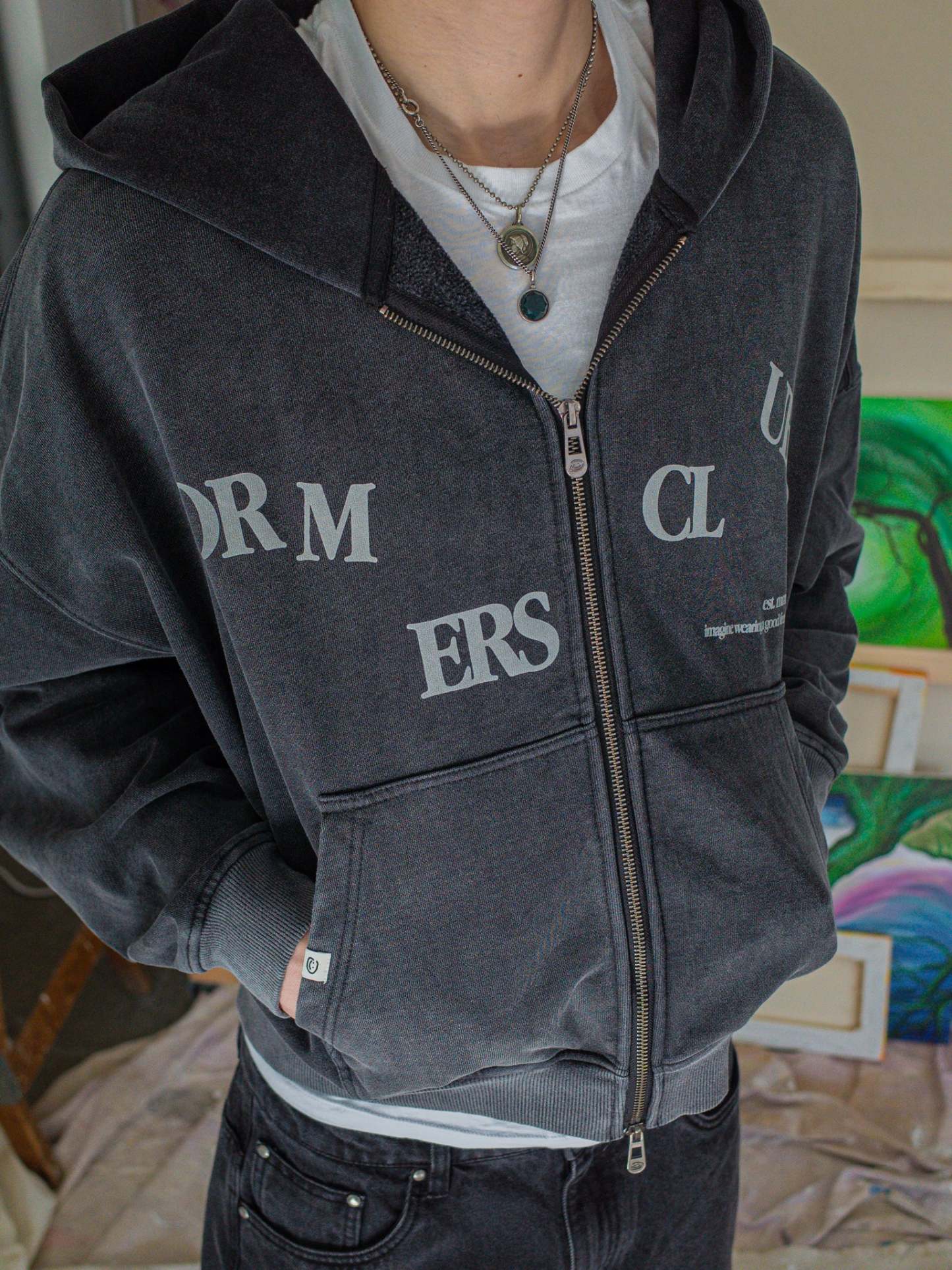 FALLING LETTERS ZIP UP - BLACK-Fineriform