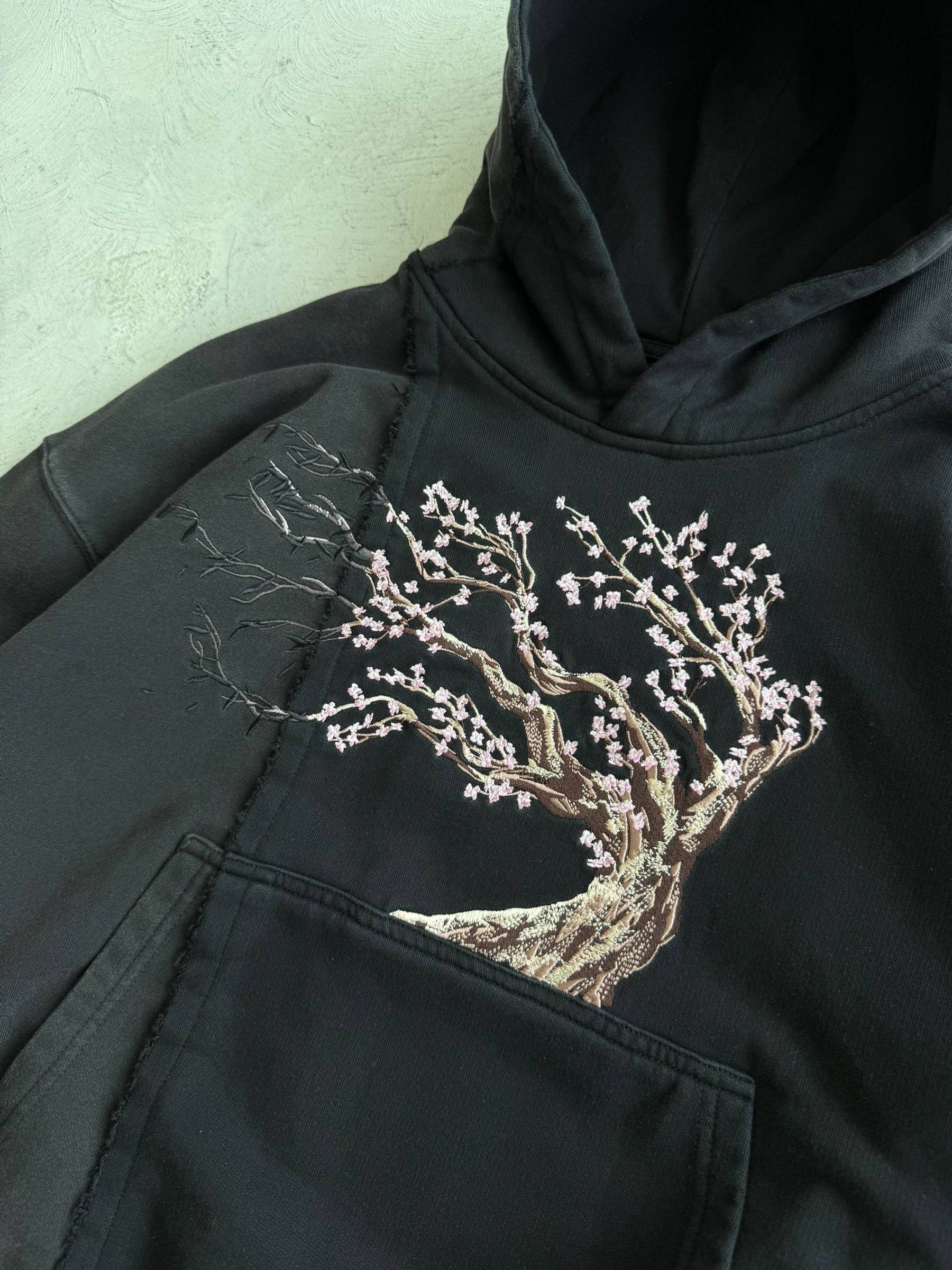 CHIVALRY BLOOM HOODIE-Fineriform