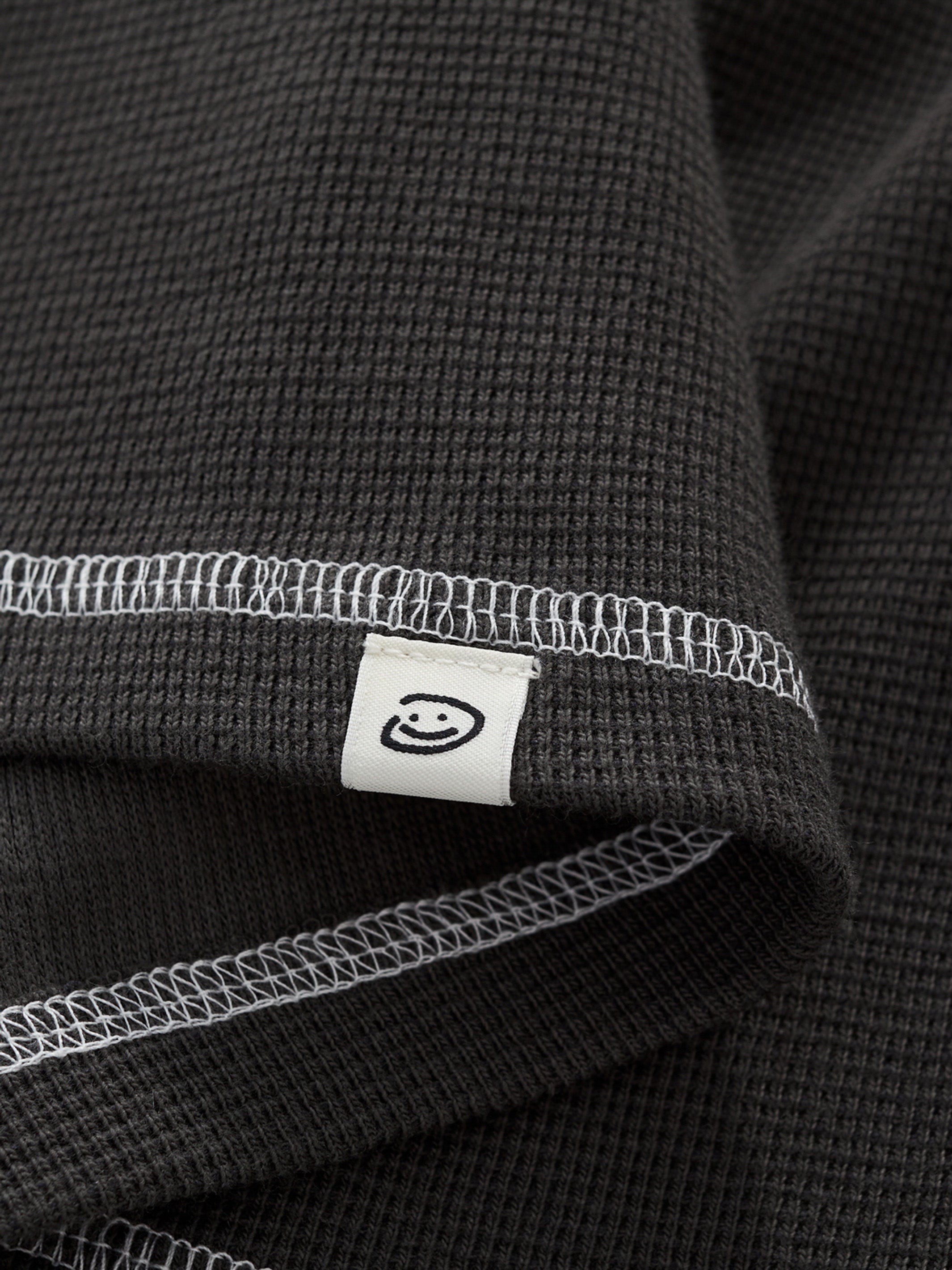 SMILEY WAFFLE LONG SLEEVE TEE - MIDNIGHT CHARCOAL-Fineriform
